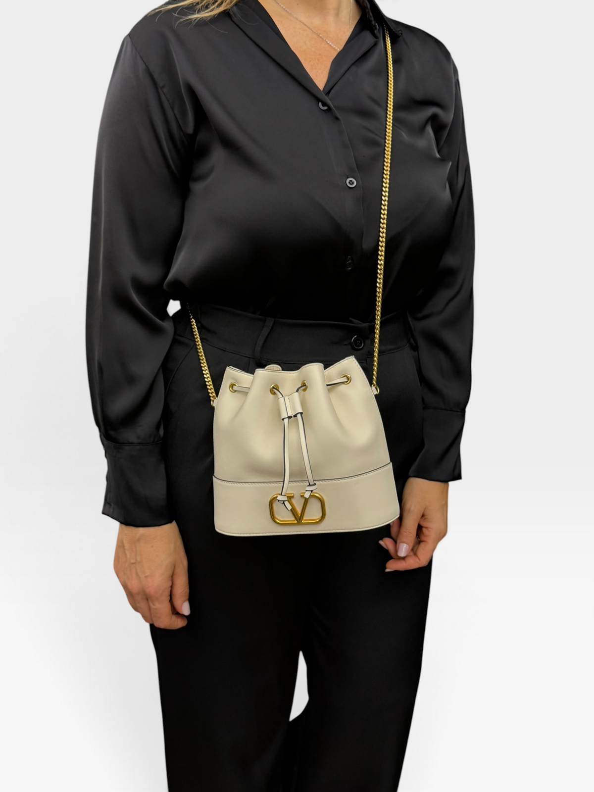 Valentino Mini Bucket V Logo