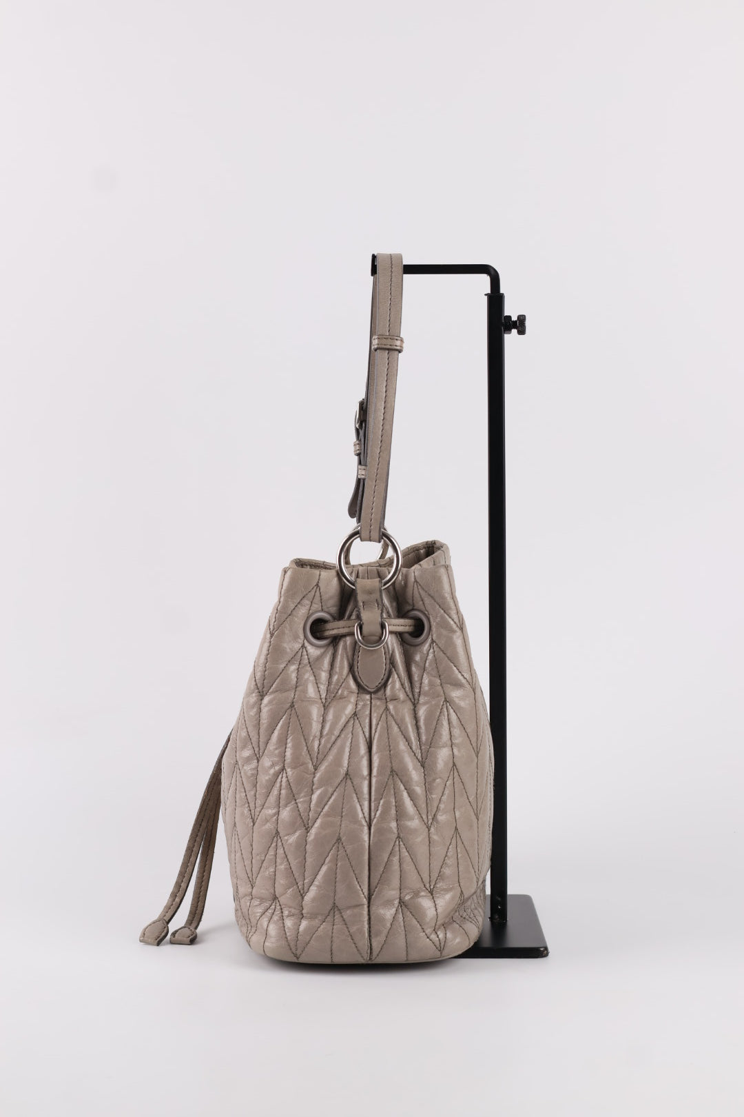 Miu Miu Bucket in Pelle