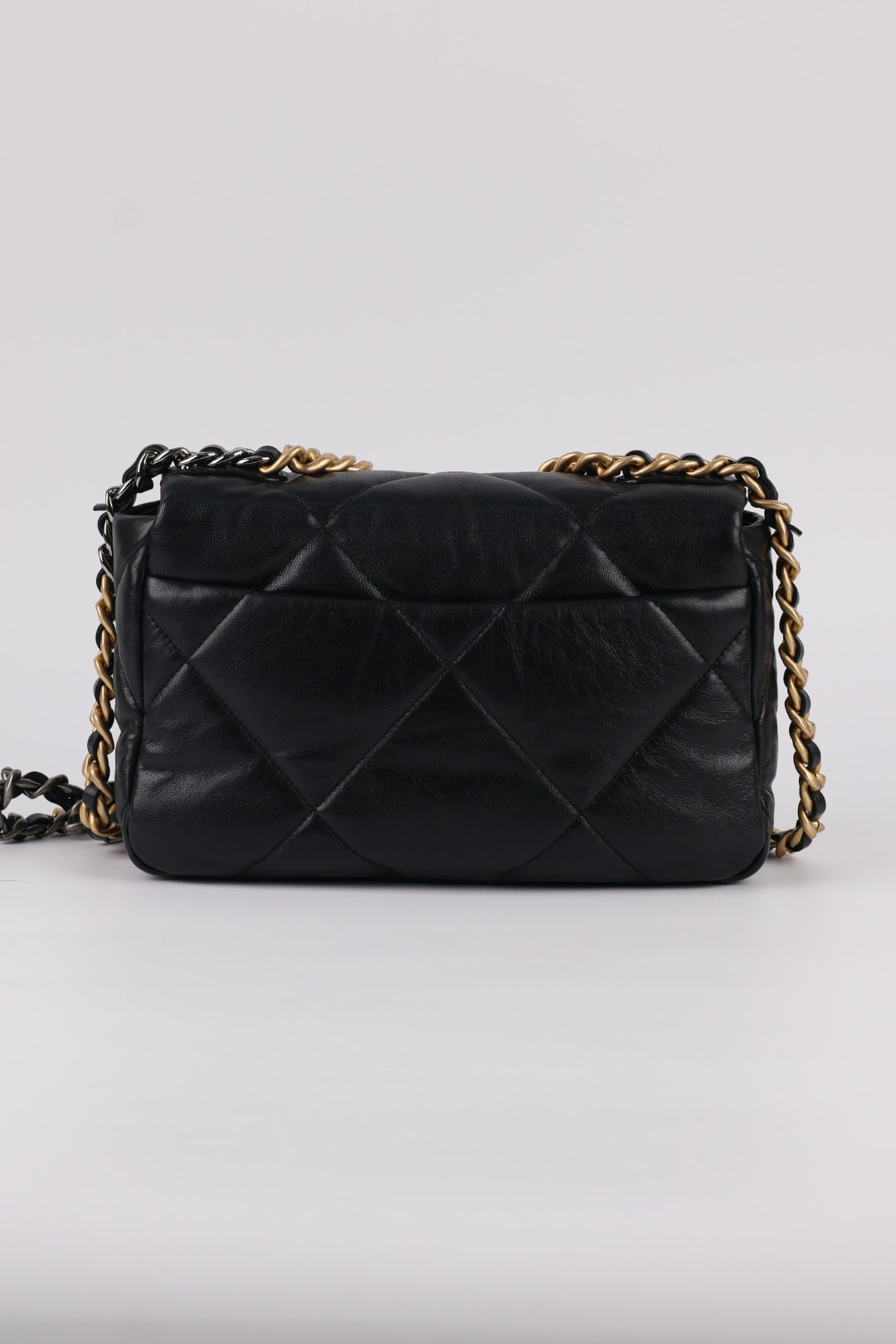 Chanel 19 in Pelle d’Agnello