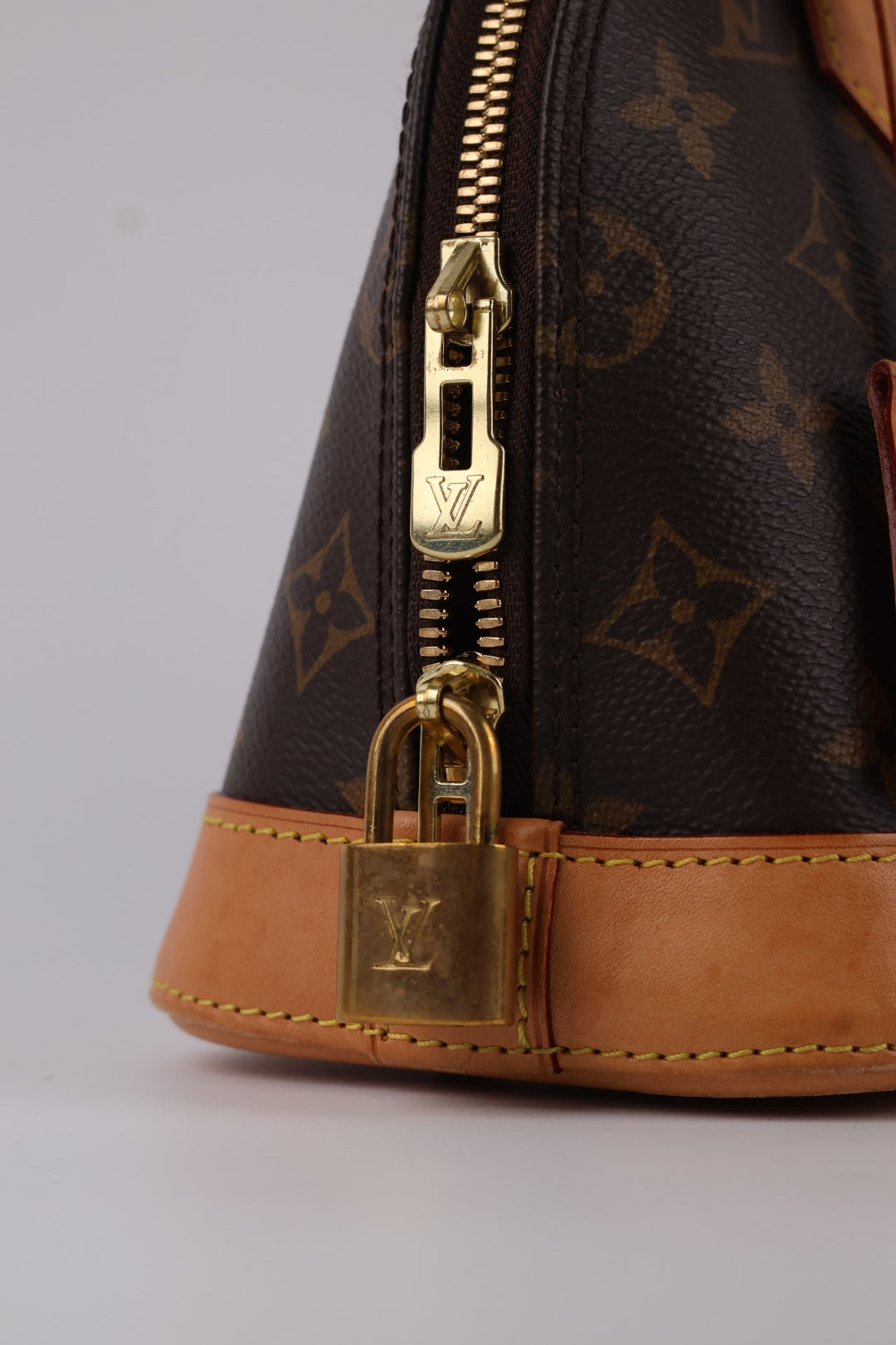 Louis Vuitton Alma BB Monogram