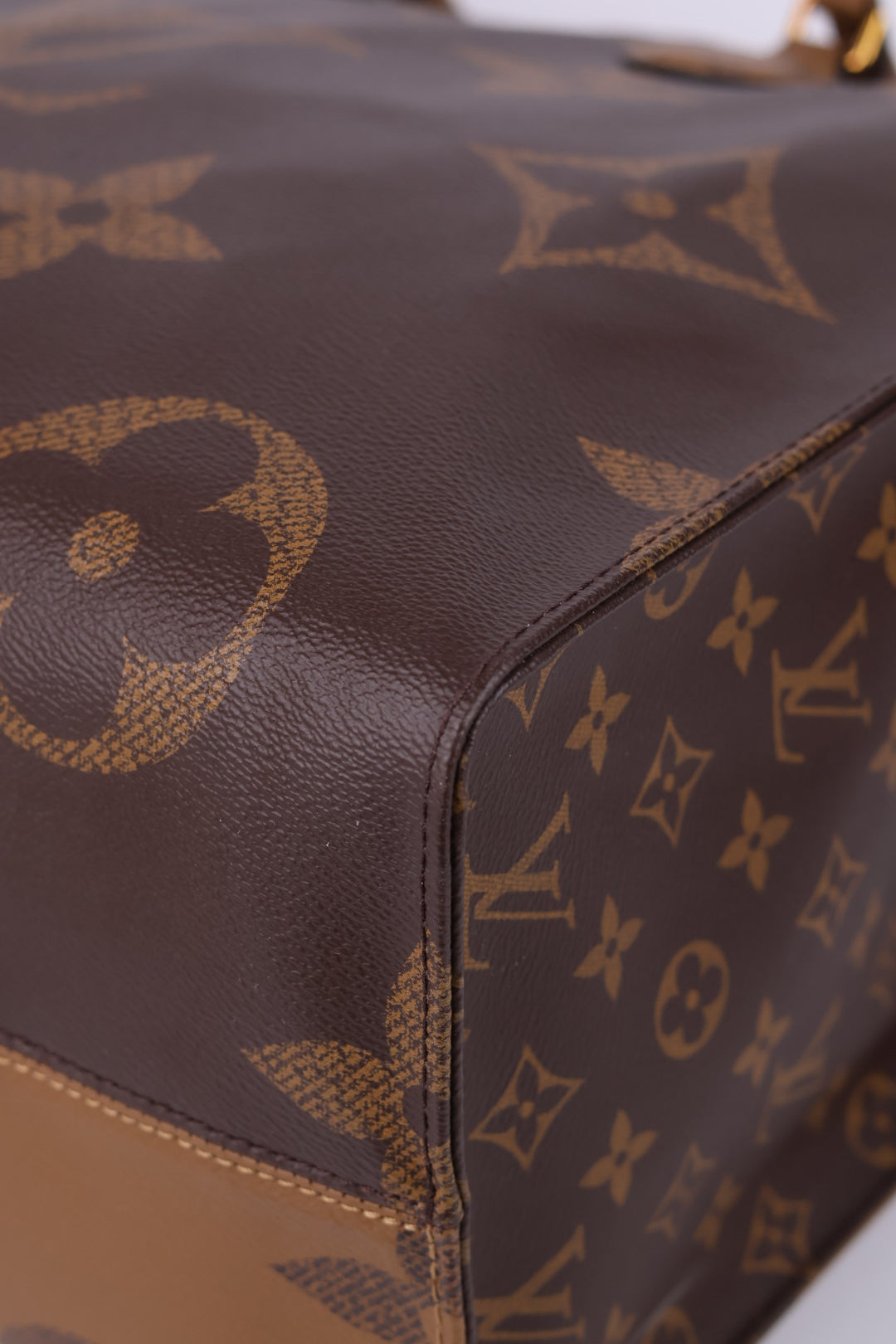 Louis Vuitton OnTheGo Gm