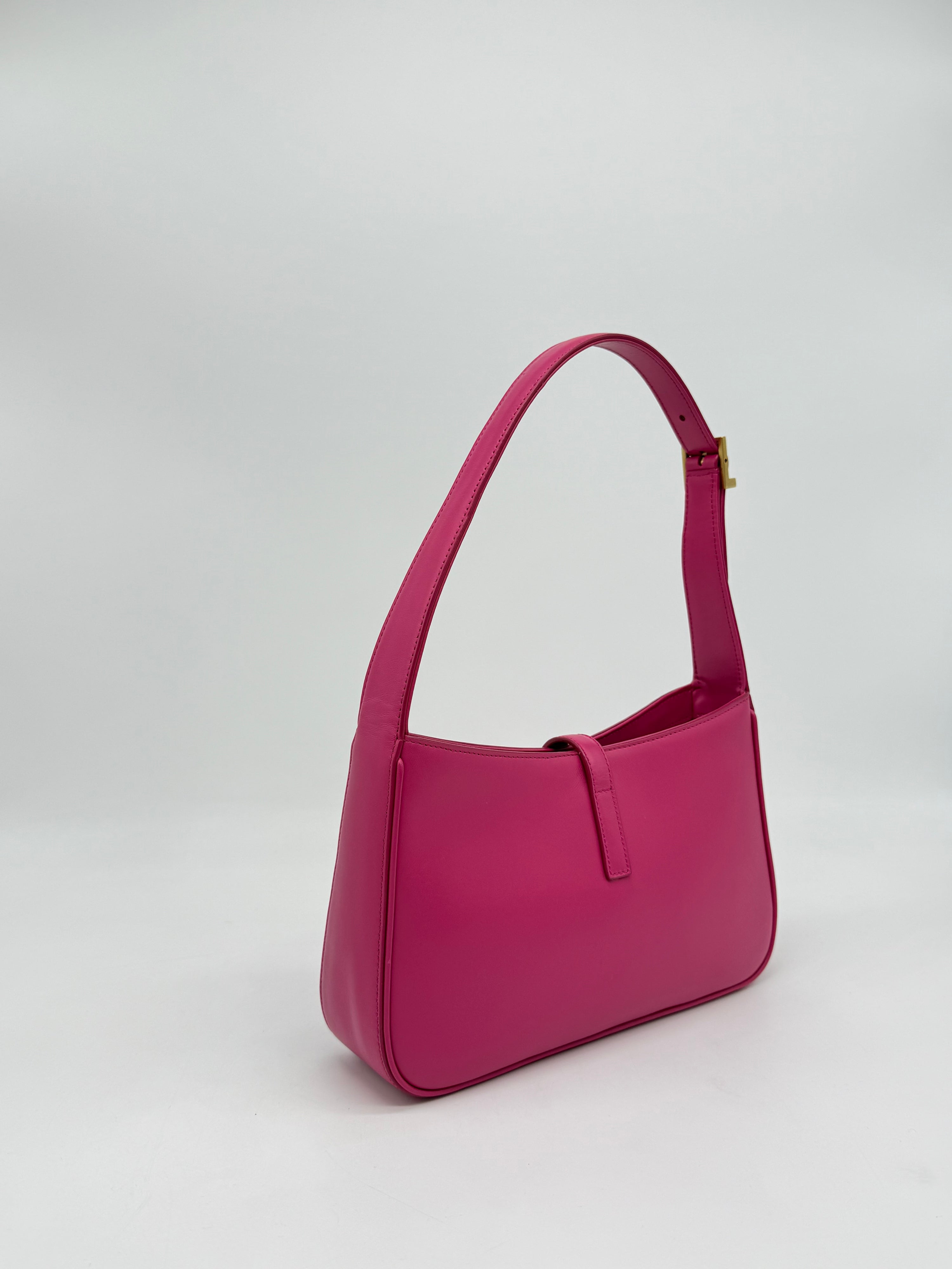 Saint Laurent Hobo le 5 à 7