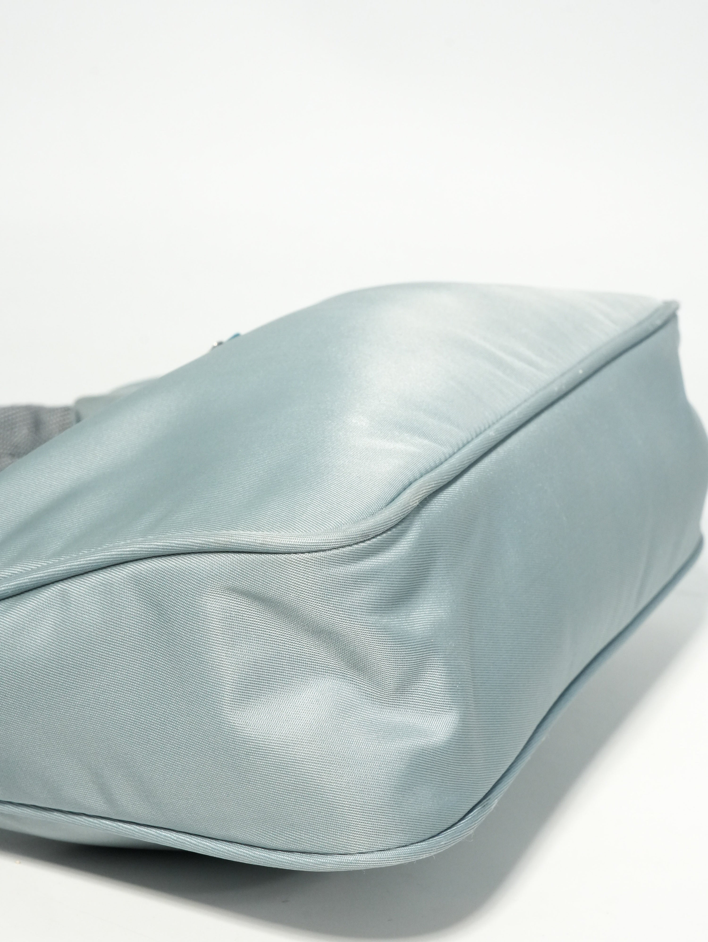 Prada Re-Edition 2000 Nylon