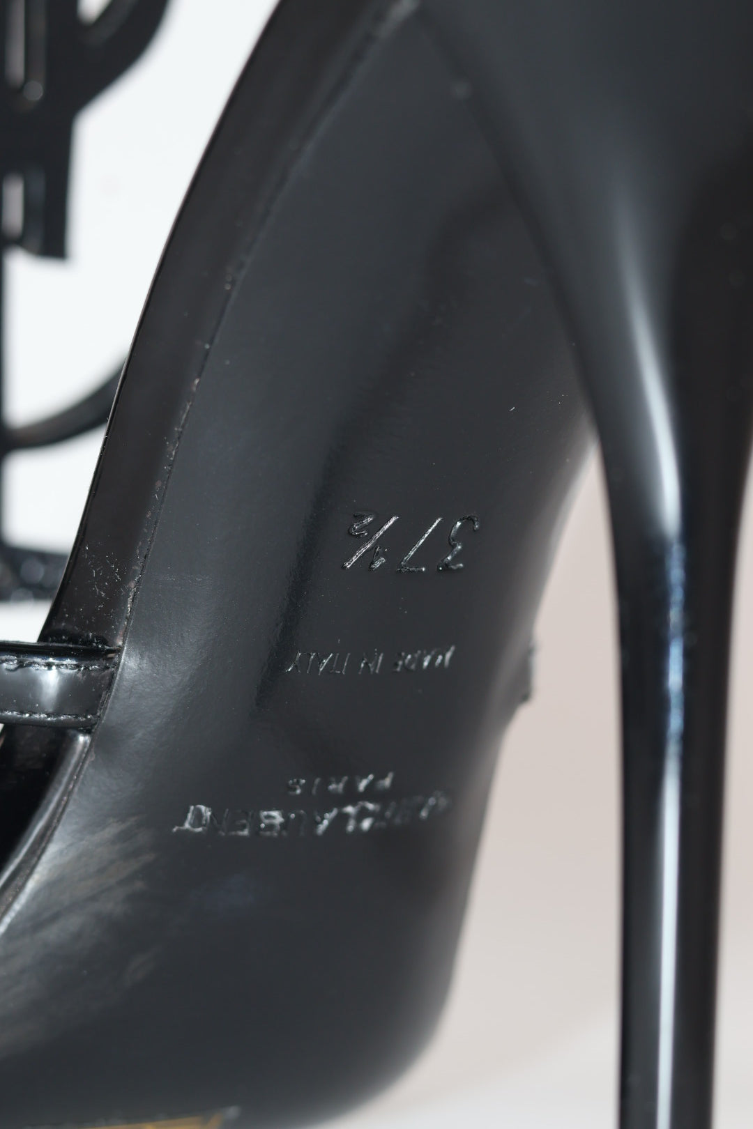 Saint Laurent Sandali Cassandra Vernis