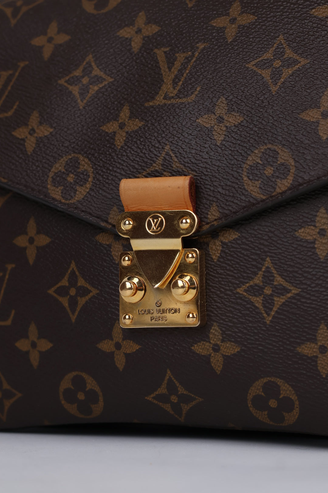 Louis Vuitton Métis Monogram