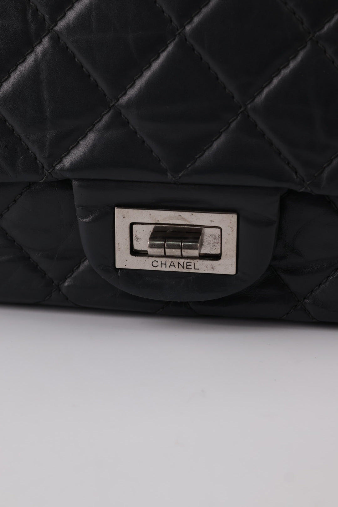 Chanel 2.55 Reissue Grande