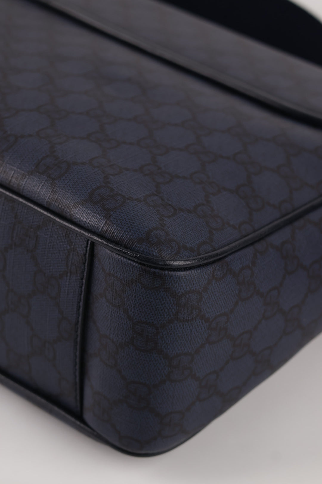 Gucci Messenger Ophidia GG Supreme
