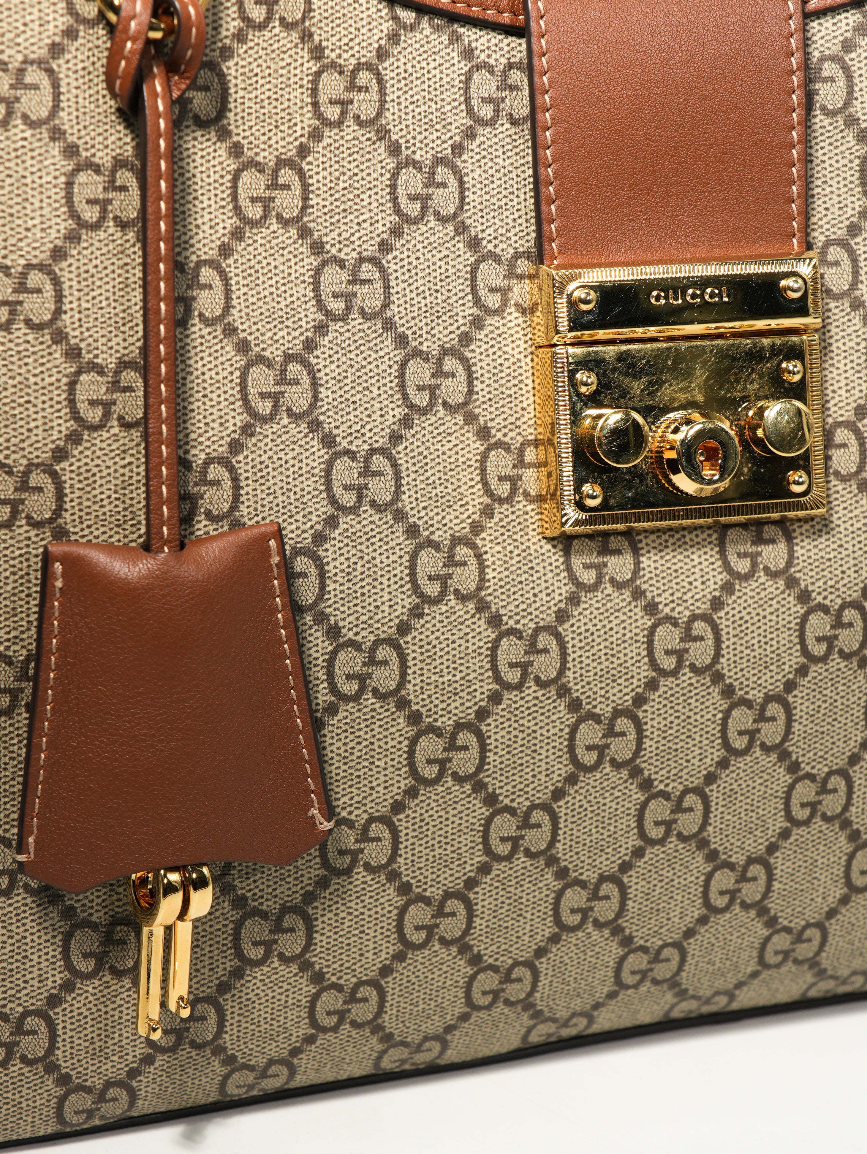 Gucci Padlock a Spalla GG Supreme