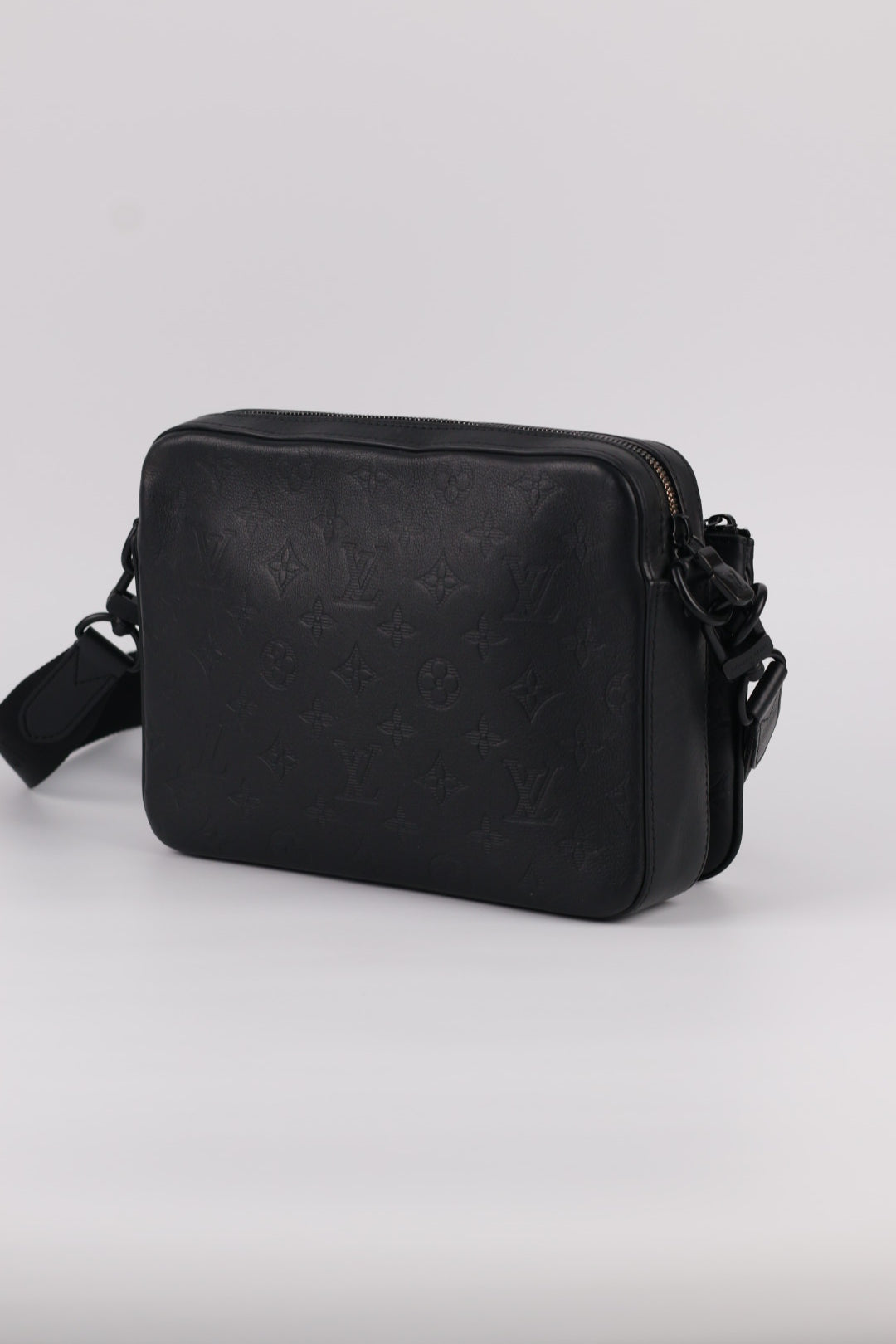 Louis Vuitton Trio Messenger Shadow