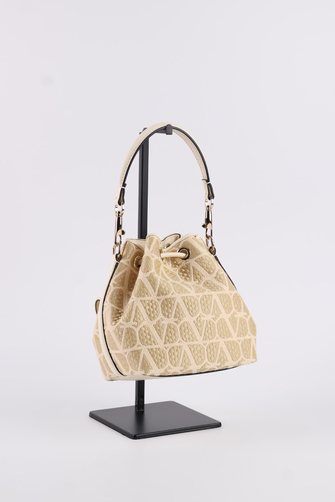 Valentino Bucket Locò Iconographe
