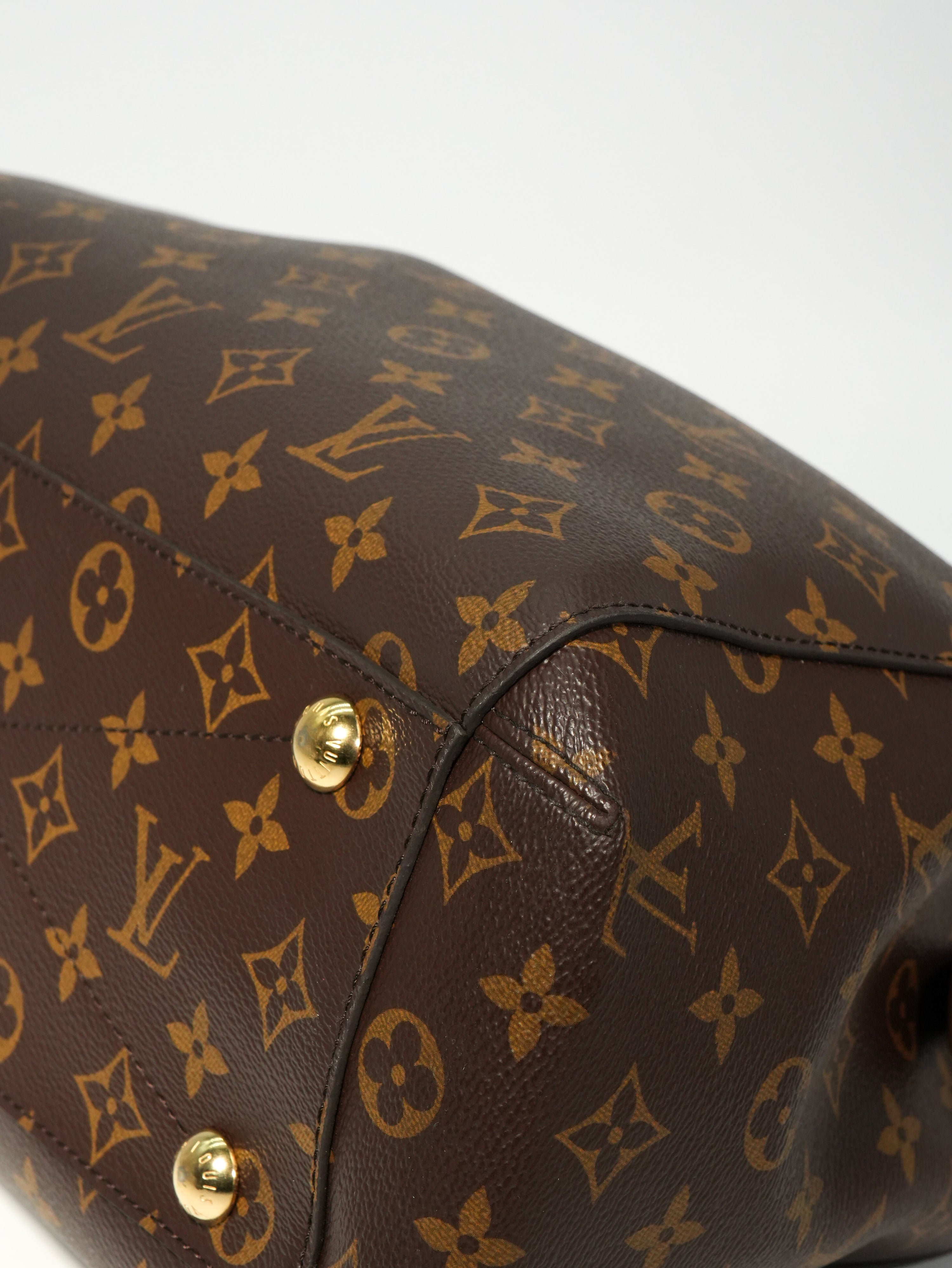 Louis Vuitton Montaigne MM