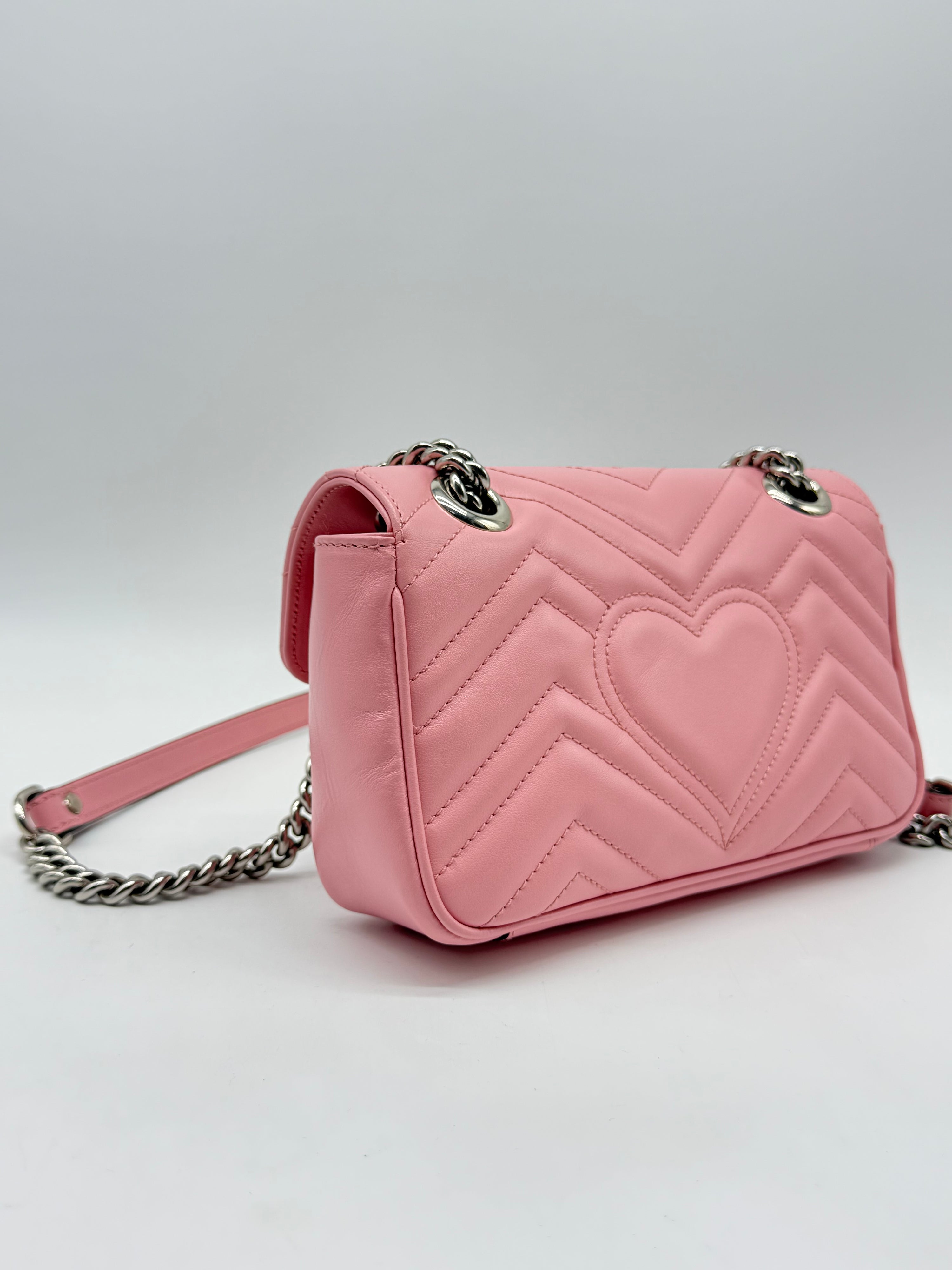 Gucci Marmont Matelassé 22cm