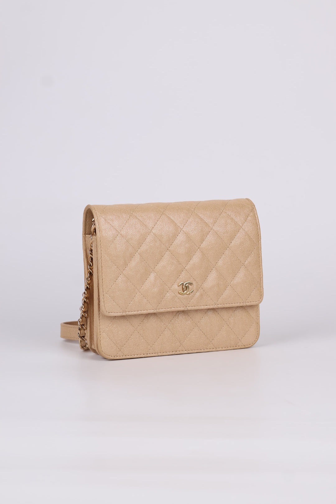 Chanel Pochette con Catena Caviar Perlato