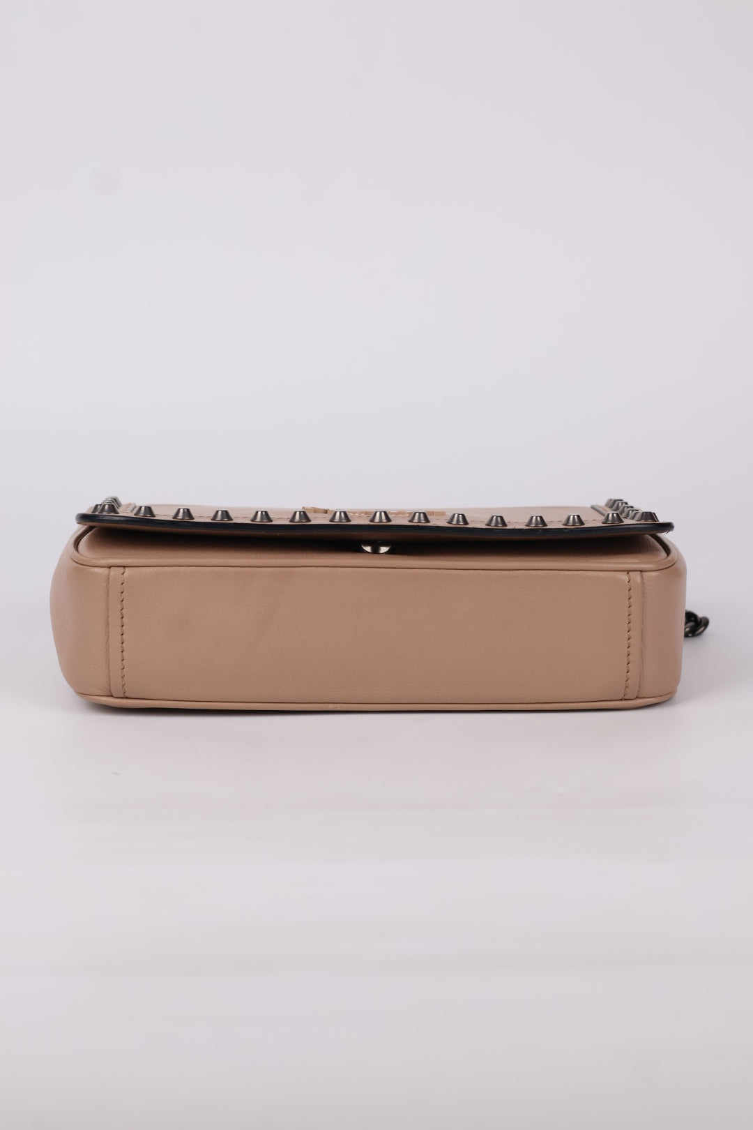 Prada Pattina Borchie in Pelle
