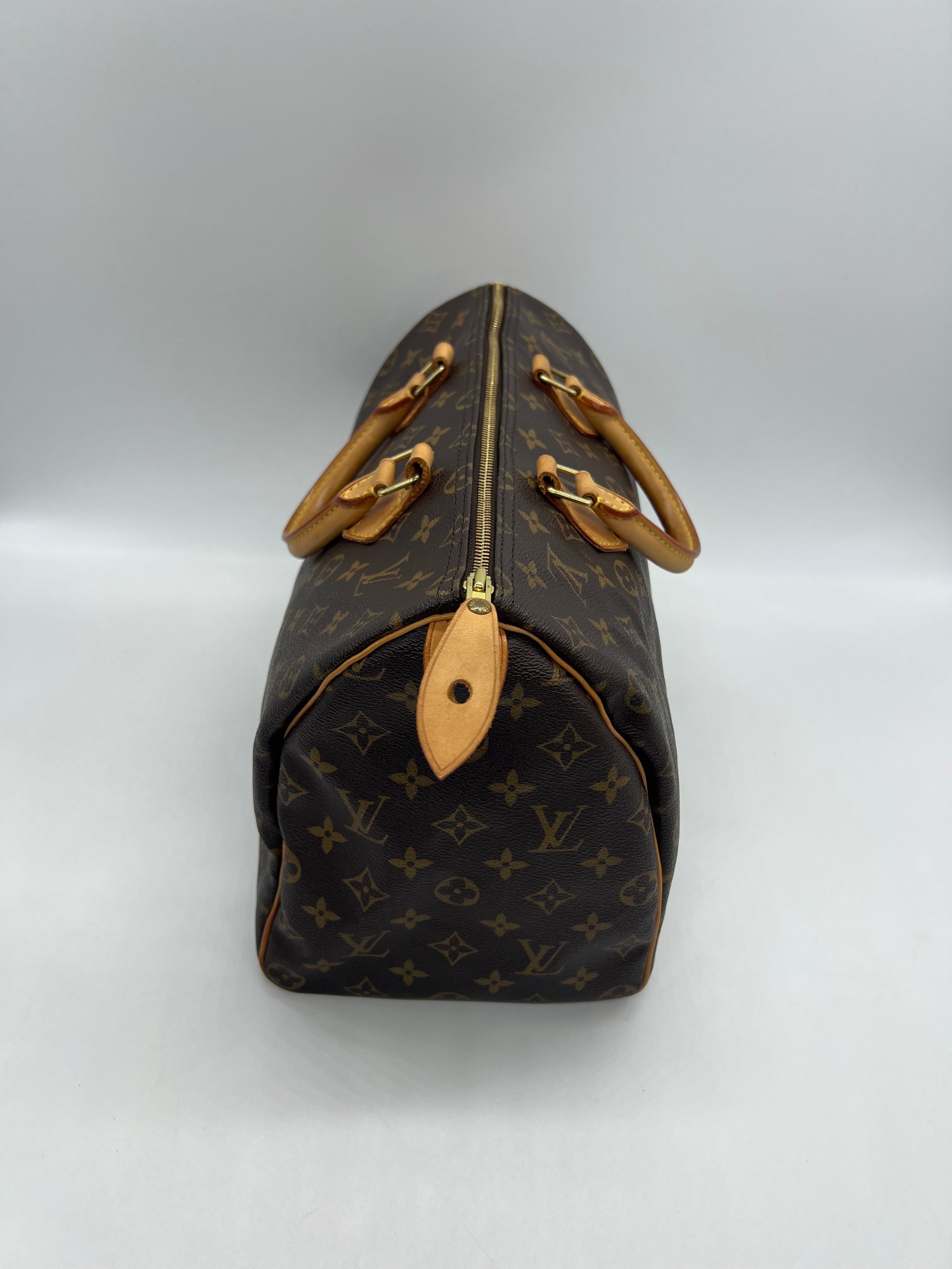 Louis Vuitton Speedy 35 Monogram