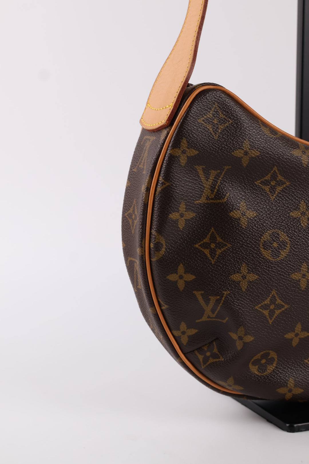 Louis Vuitton Croissant MM Monogram