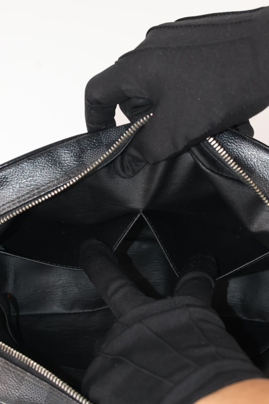 Louis Vuitton Trousse Toilette GM