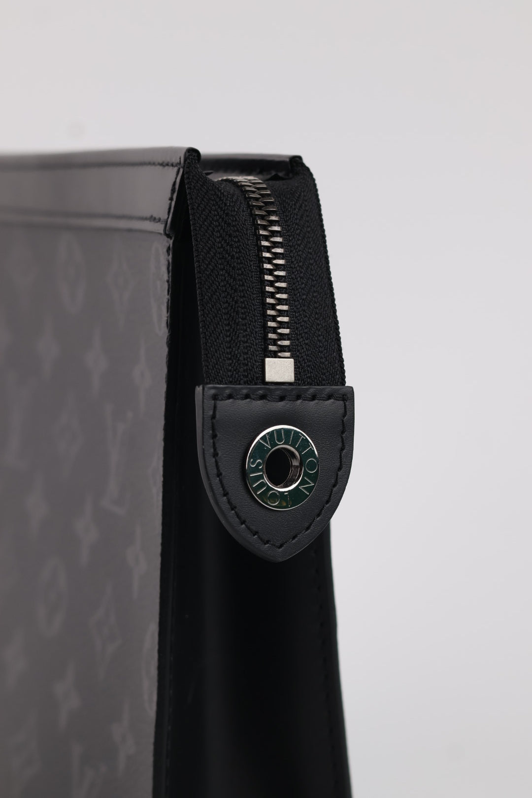 Louis Vuitton Pochette Voyage MM