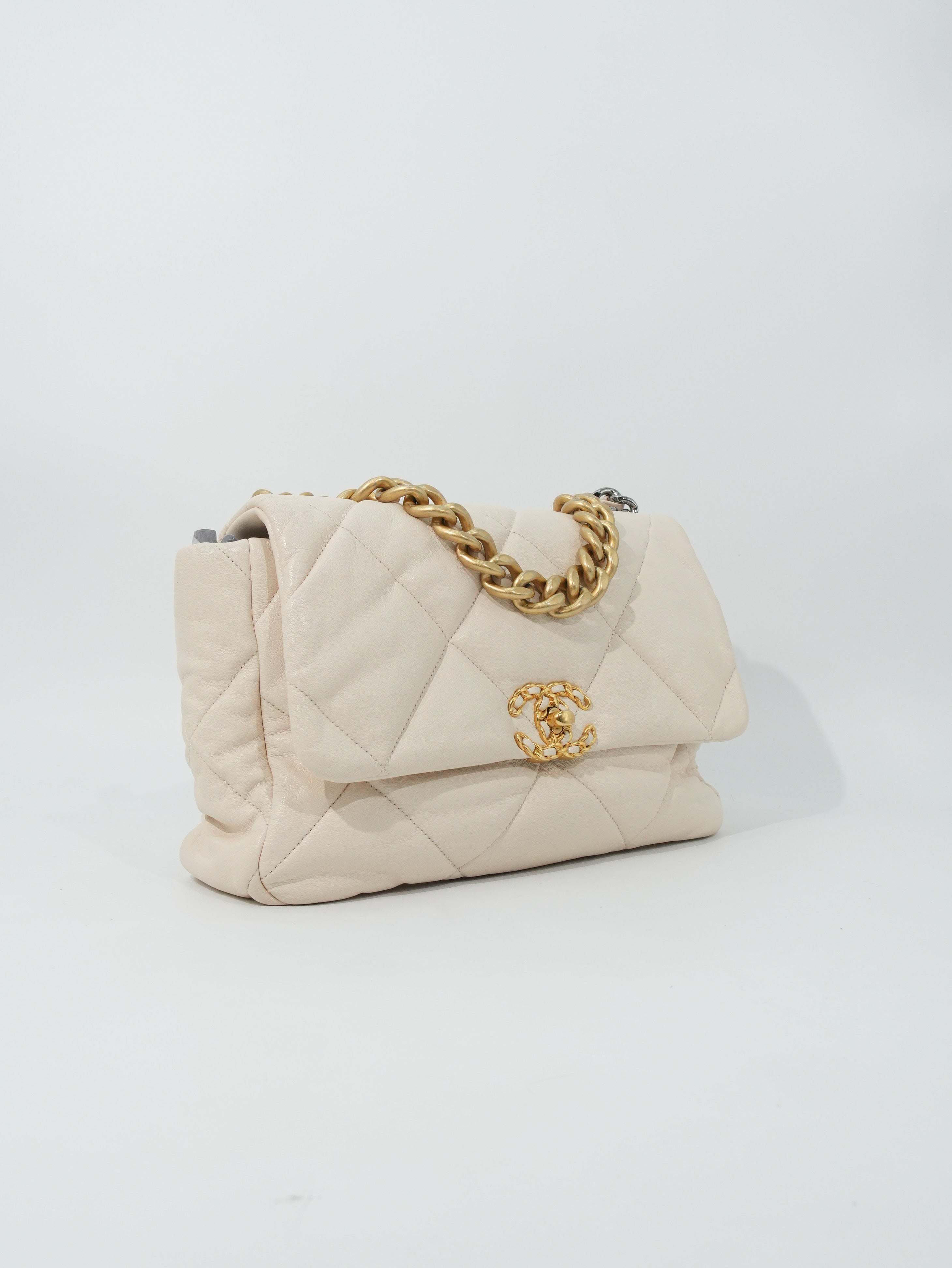 Chanel 19 Large in Pelle d’Agnello