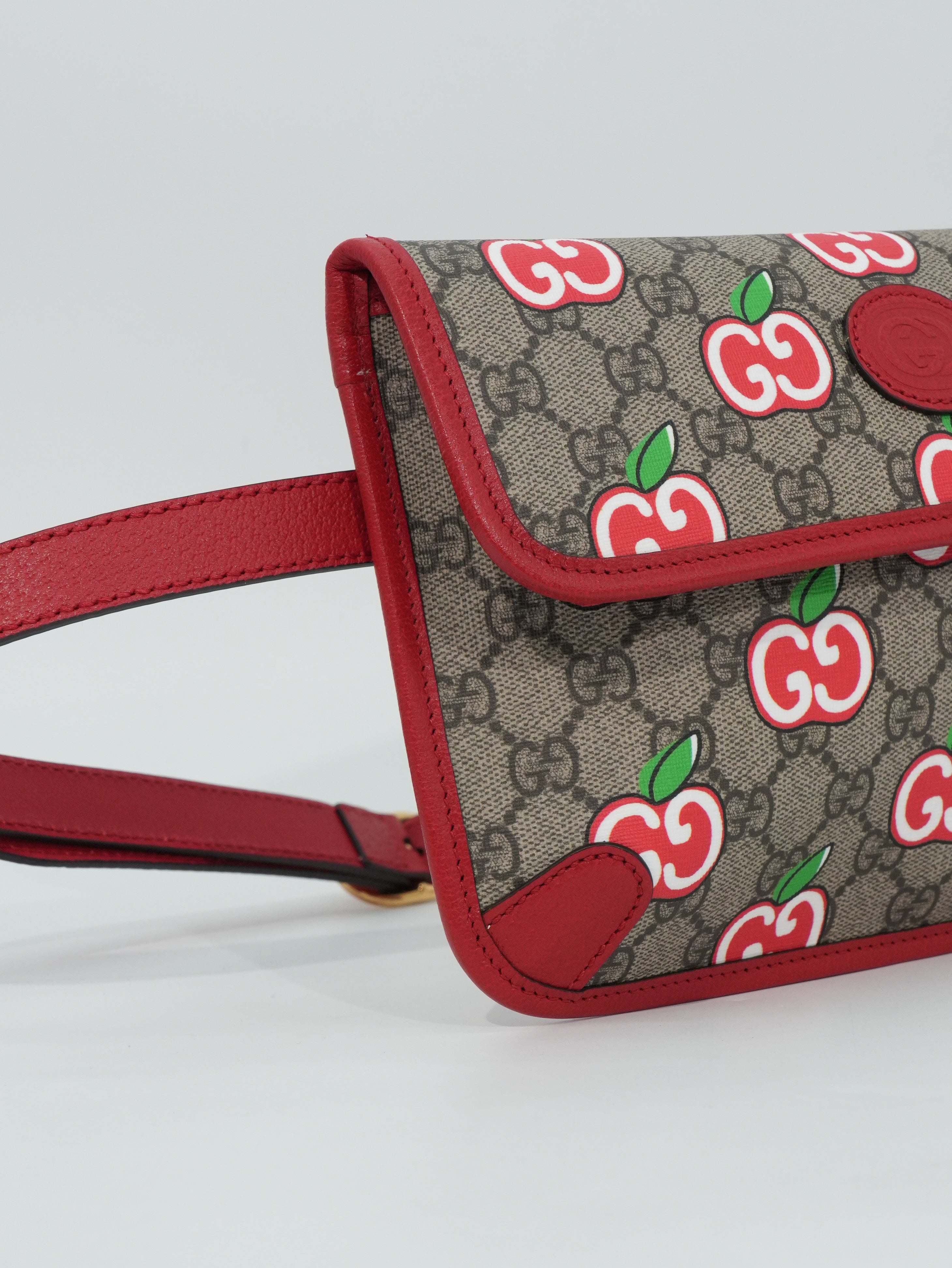 Gucci Marsupio Apple GG Supreme