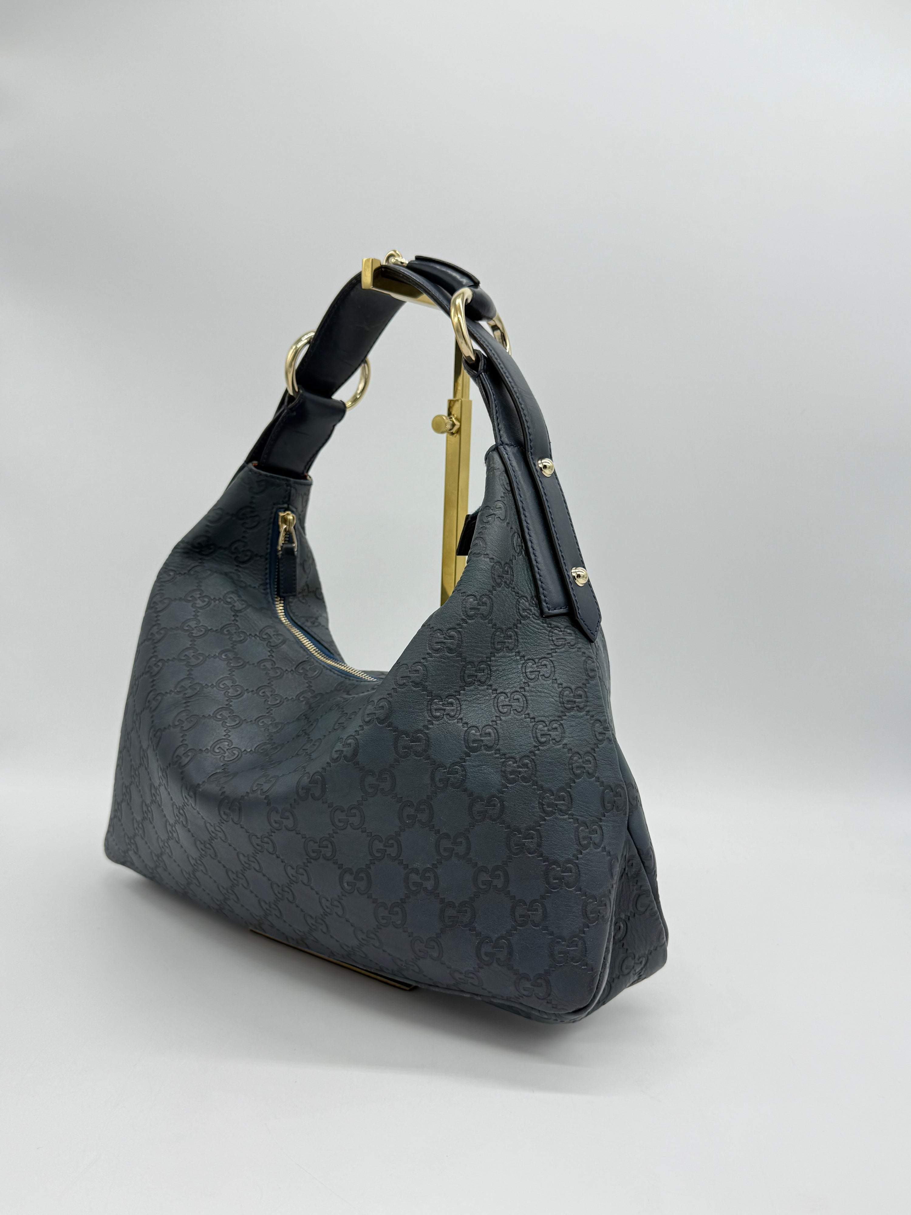 Gucci Hobo GG Signature