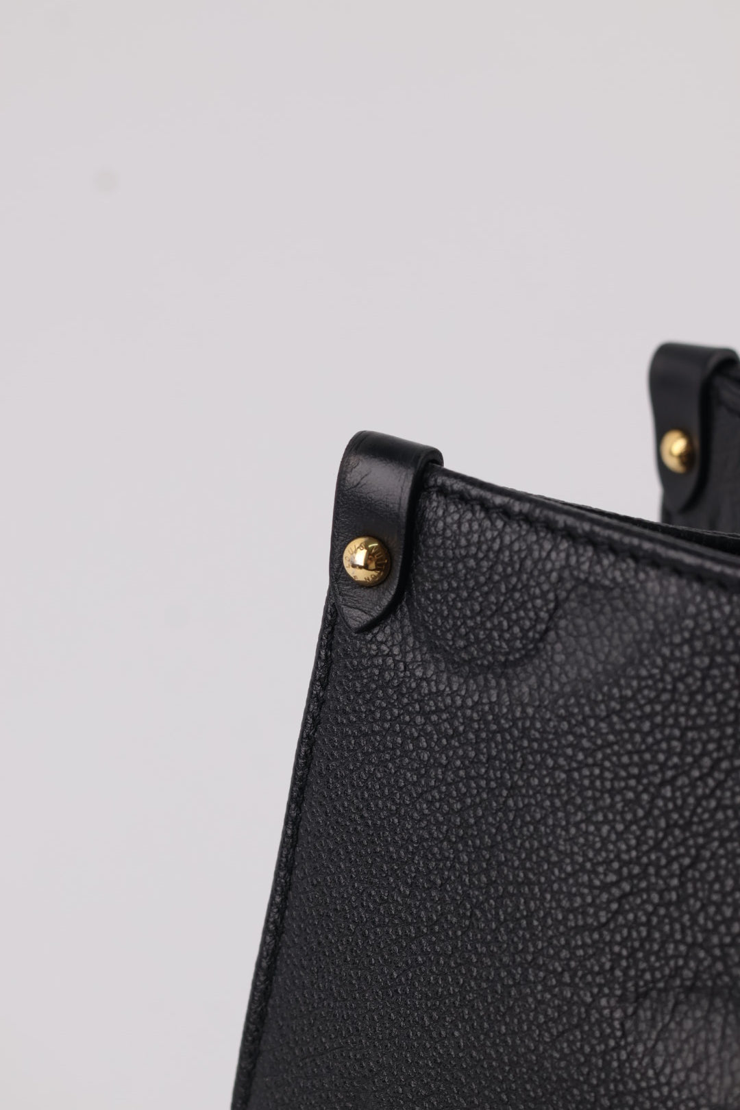 Louis Vuitton OnTheGo MM