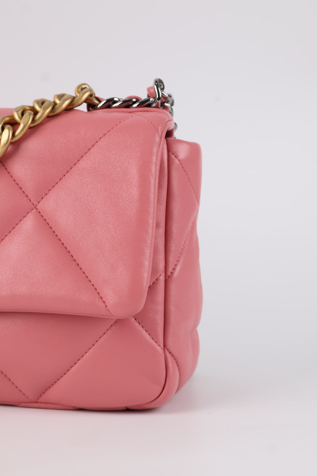 Chanel 19 in Pelle d’Agnello
