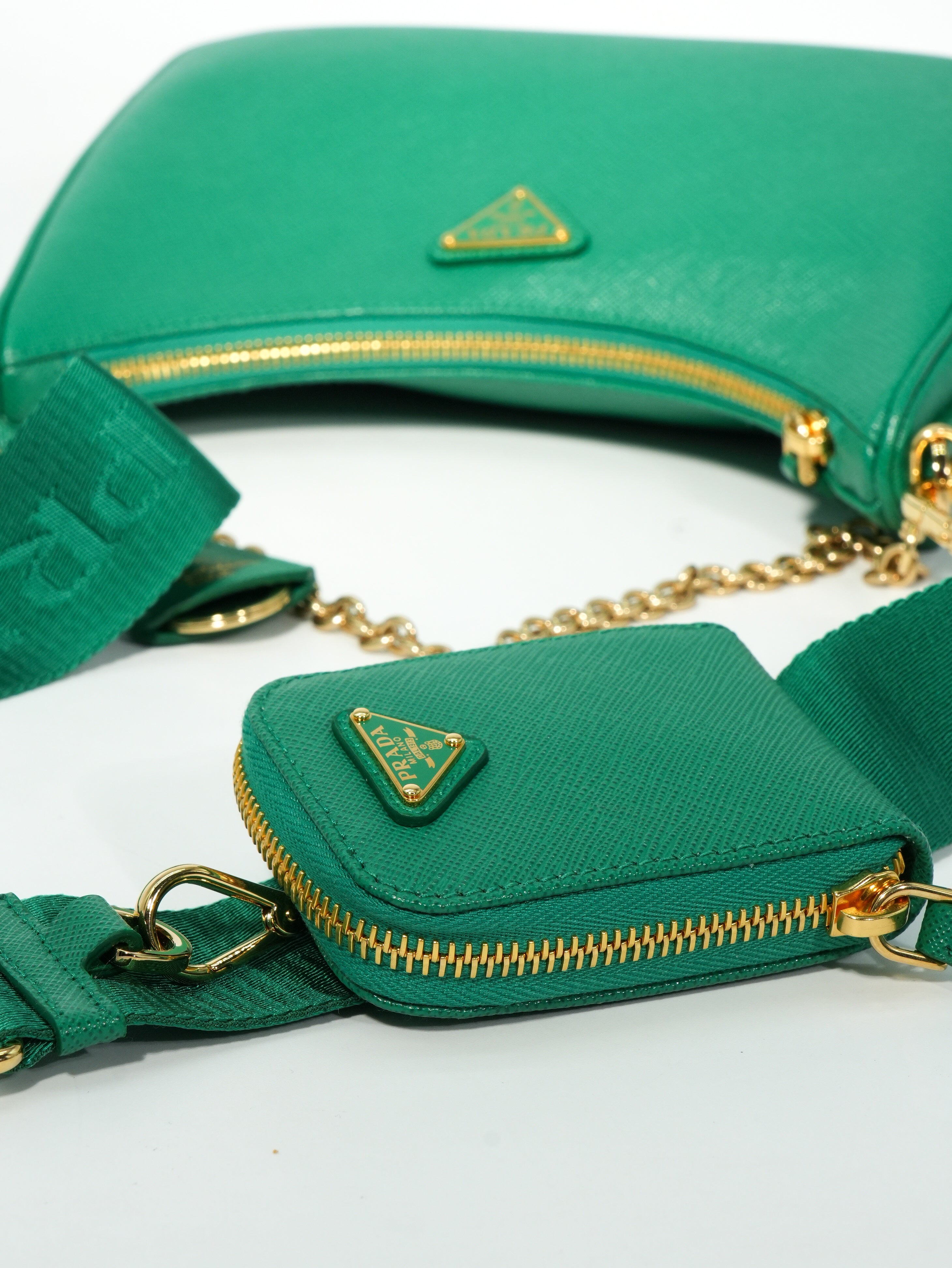 Prada Re-Edition 2005 Saffiano