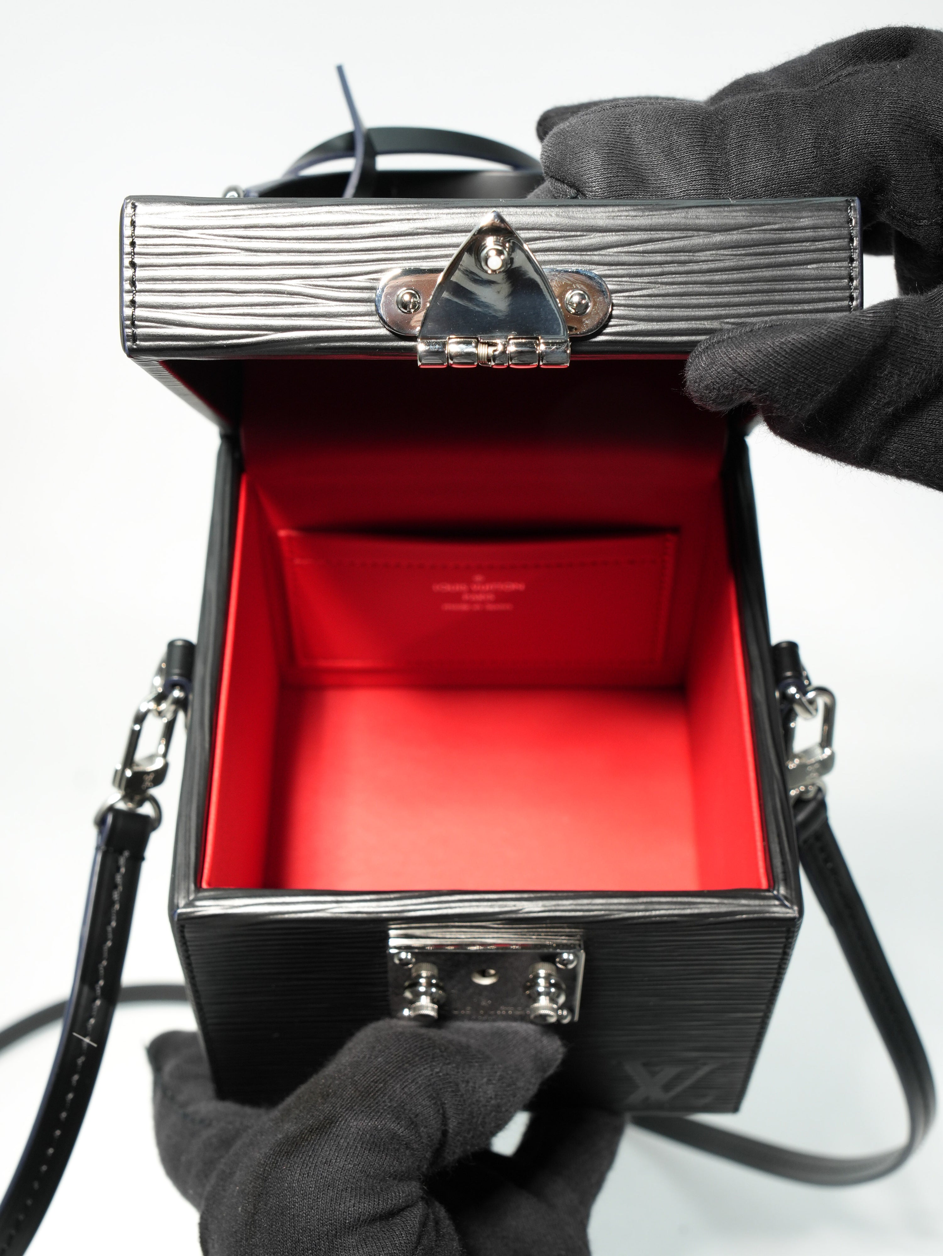 Louis Vuitton Bleecker Epi