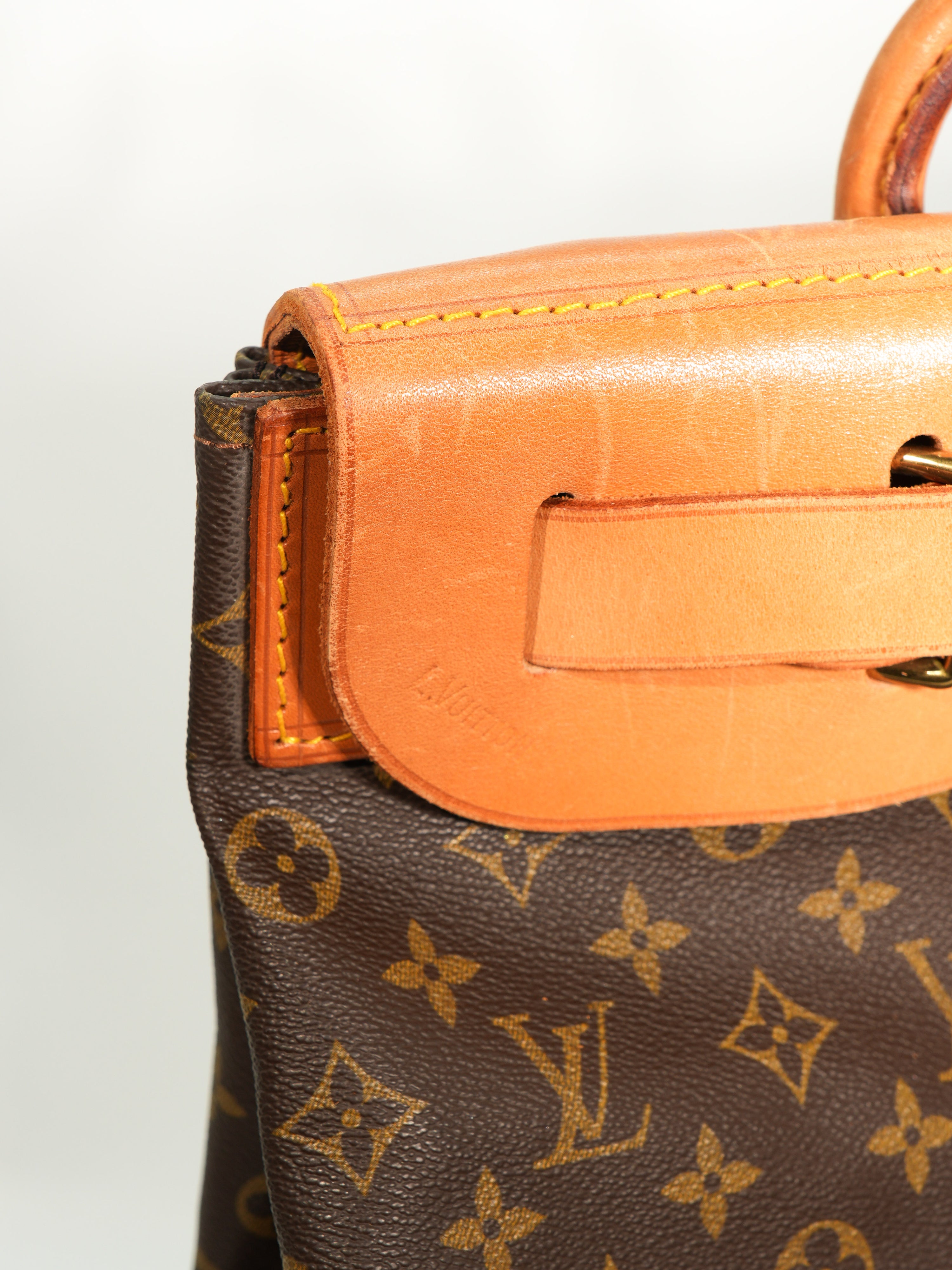 Louis Vuitton Streamer Monogram Vintage