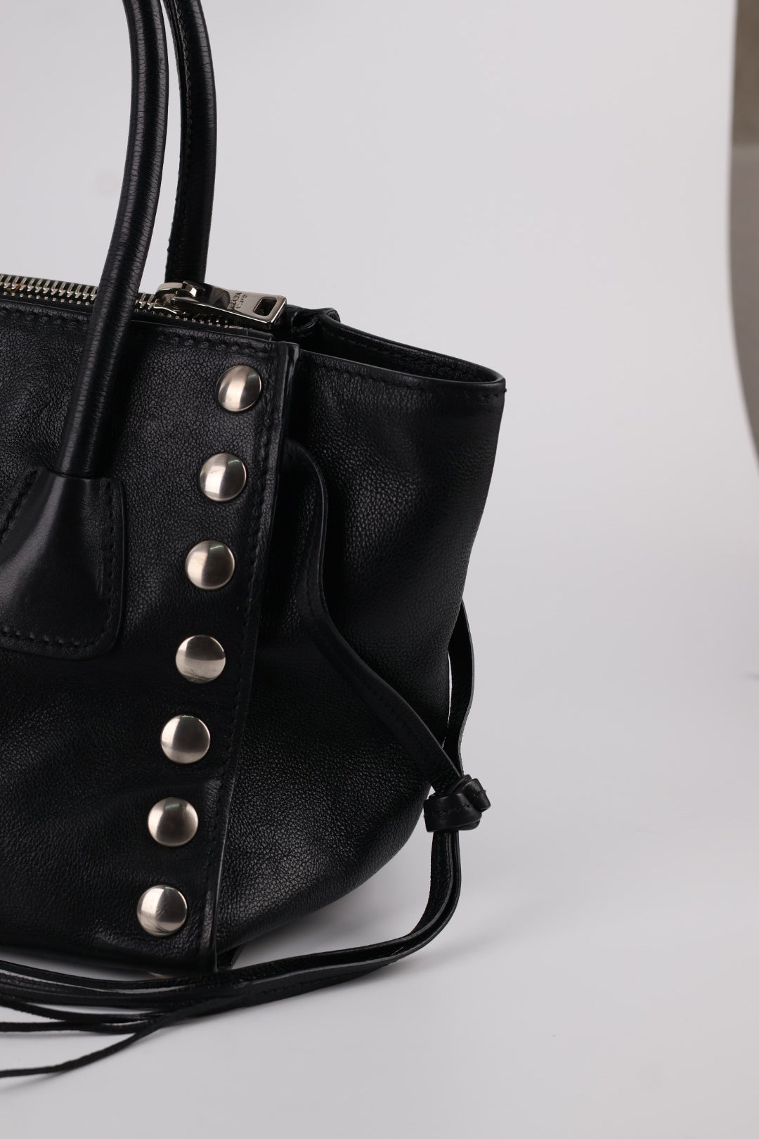 Prada Tote in Pelle Borchie