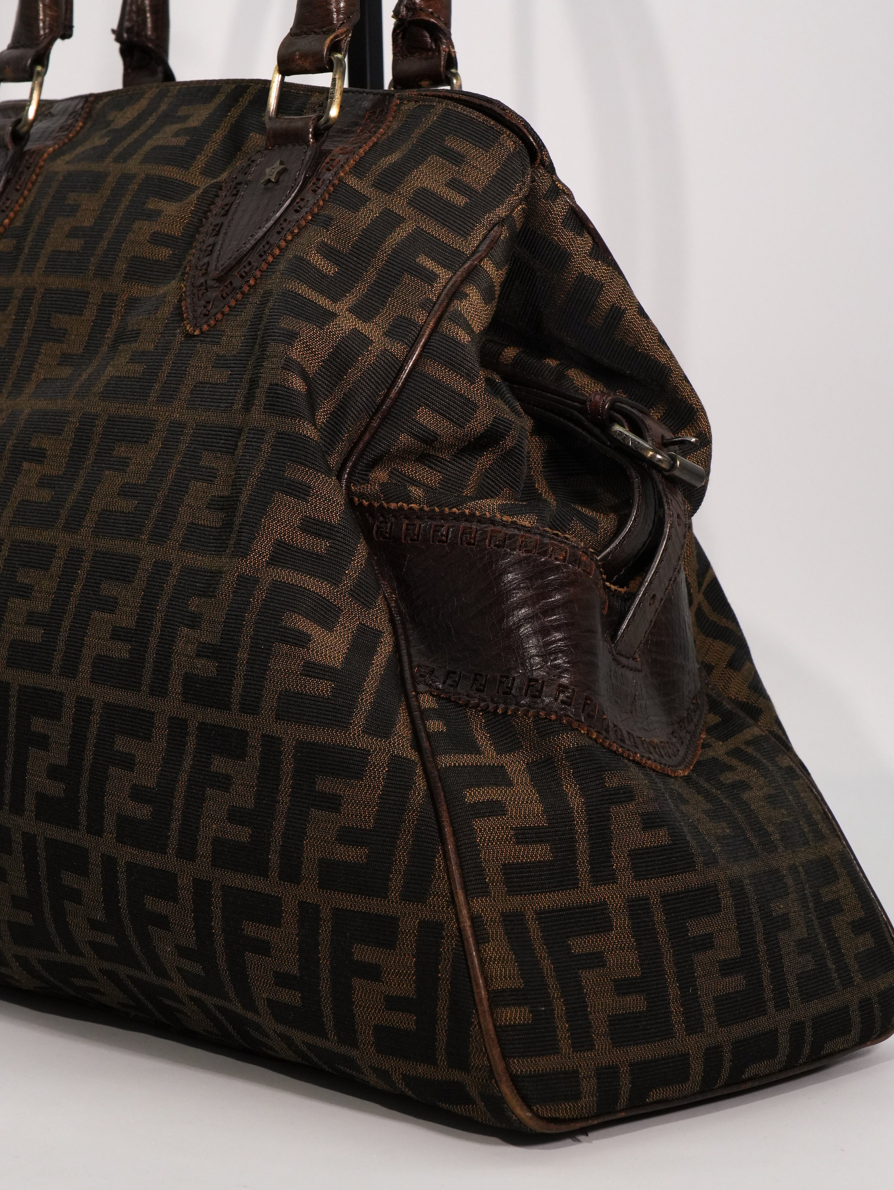 Fendi De Jour Large FF Logo