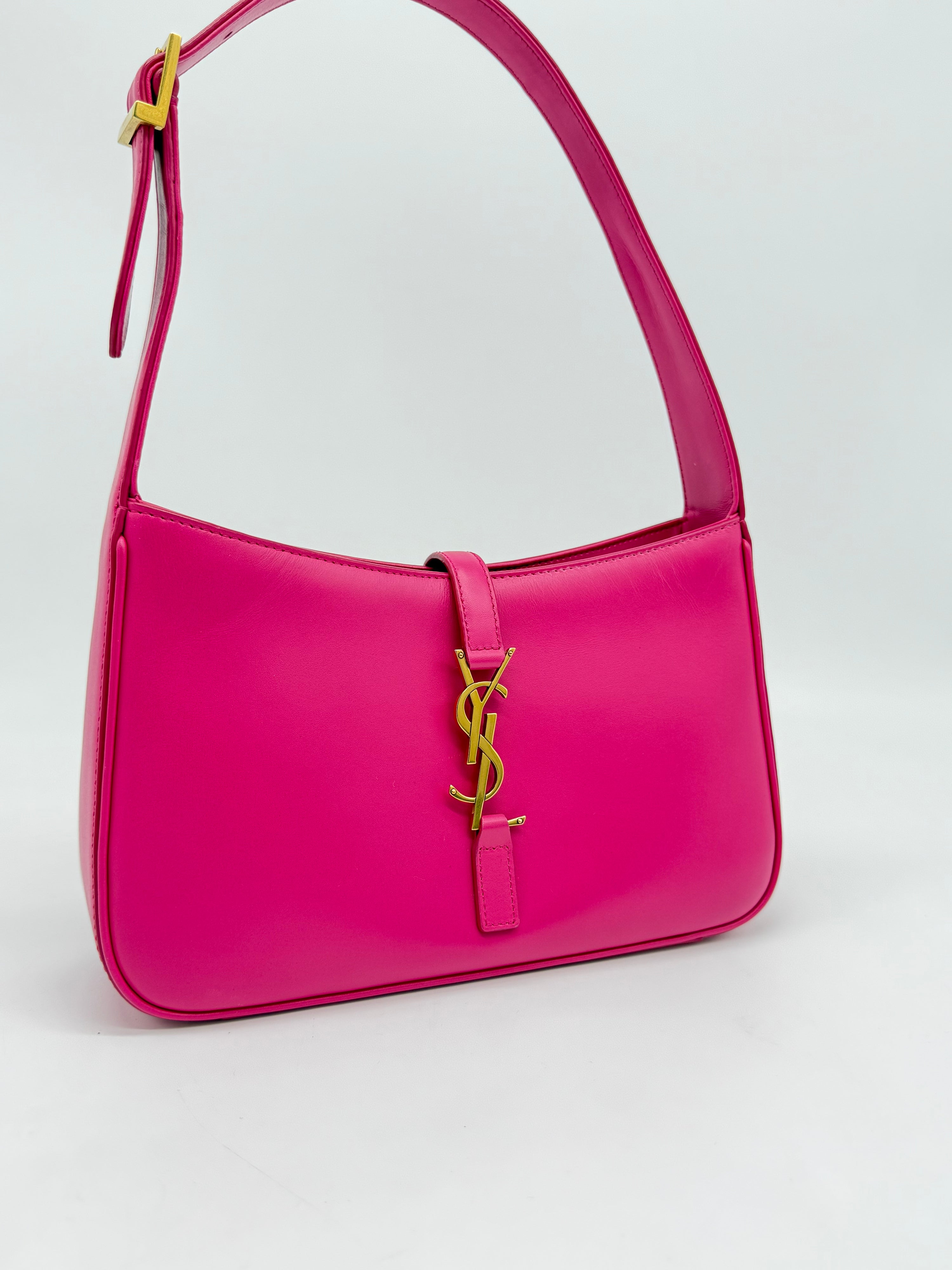 Saint Laurent Hobo le 5 à 7