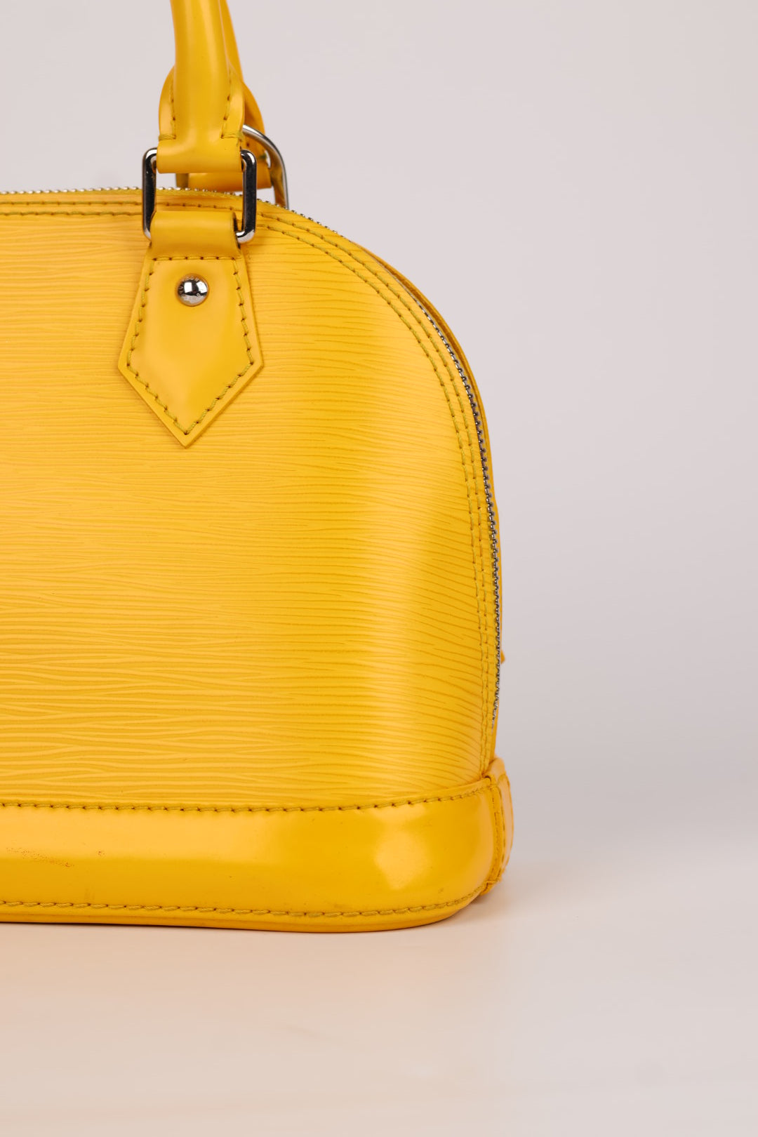 Louis Vuitton Alma BB Epi