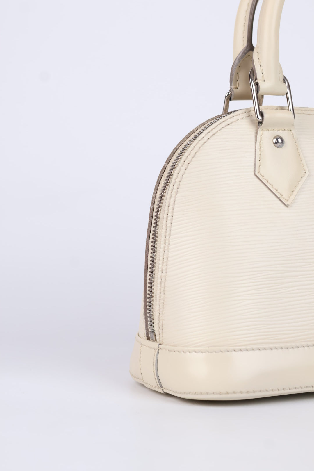 Louis Vuitton Alma BB Epi