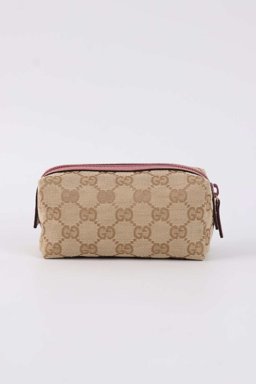 Gucci Mini Pouch GG Wave
