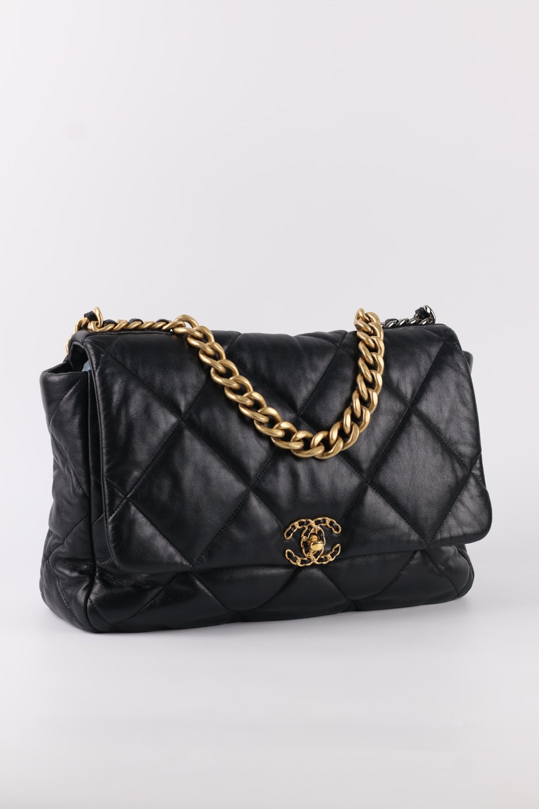 Chanel 19 Large in Pelle