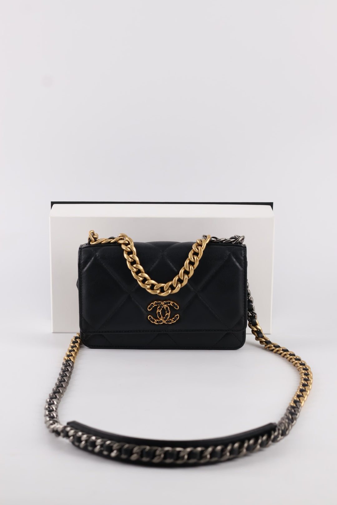 Chanel Woc 19 in Pelle