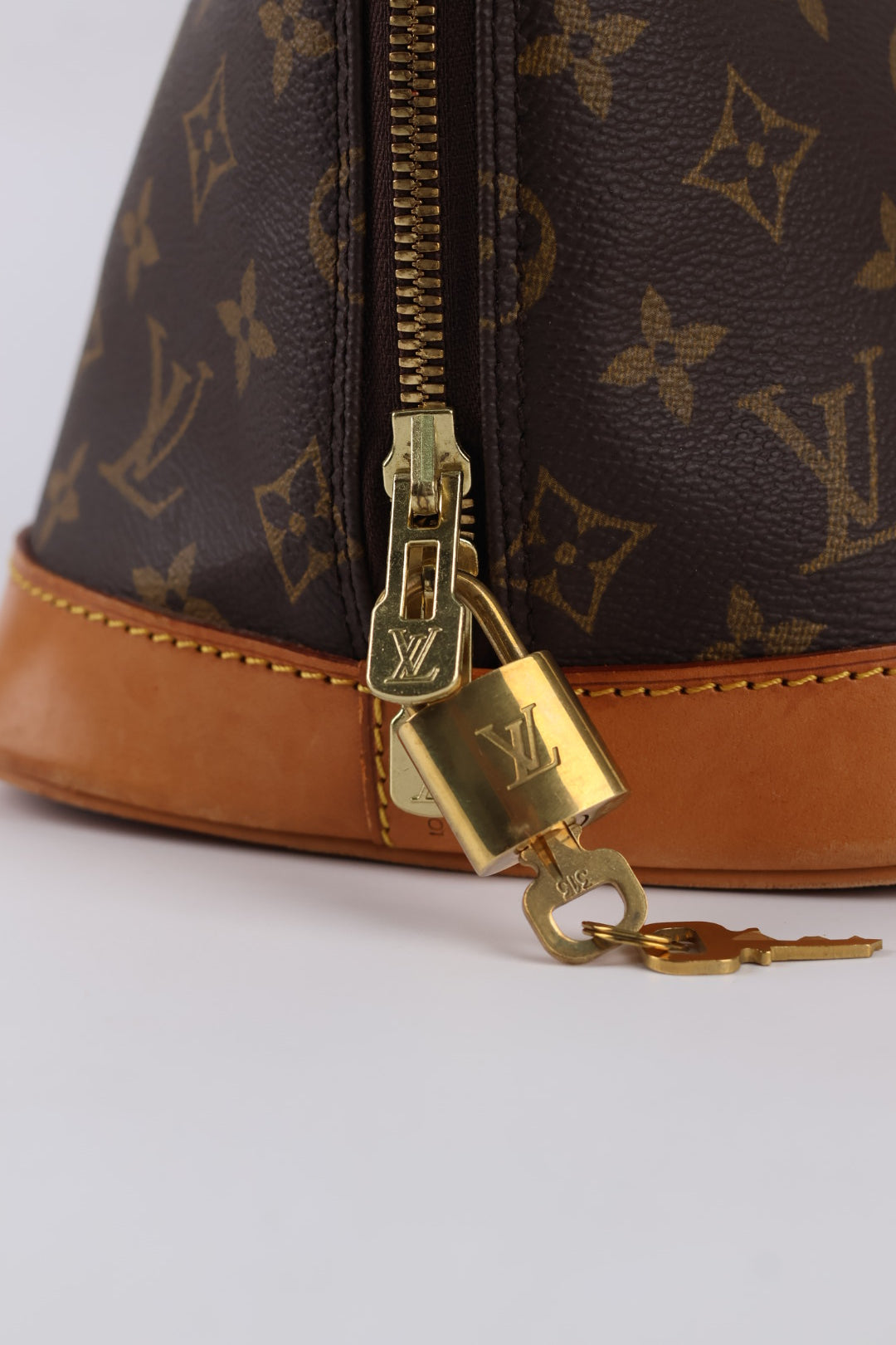 Louis Vuitton Alma PM Monogram