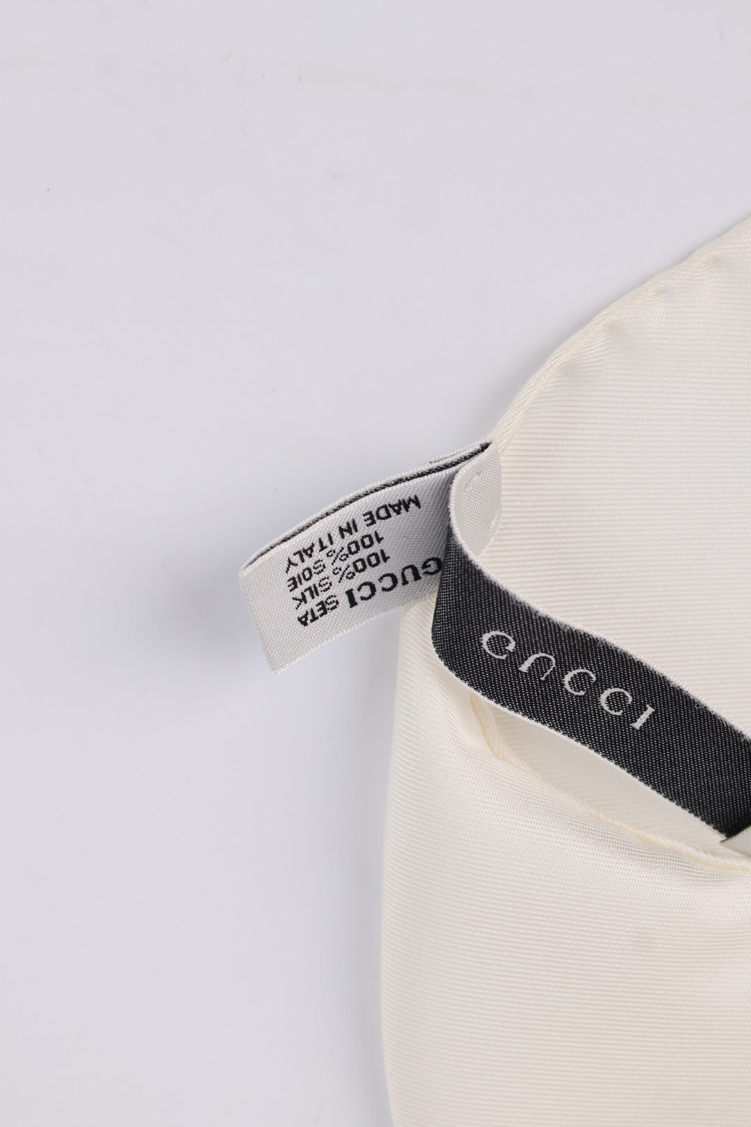 Gucci Foulard Flora