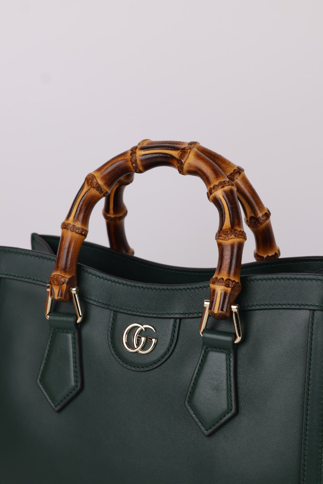 Gucci Diana Small in Pelle