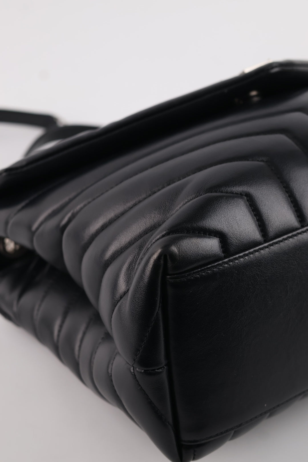 Saint Laurent Lou Lou Media