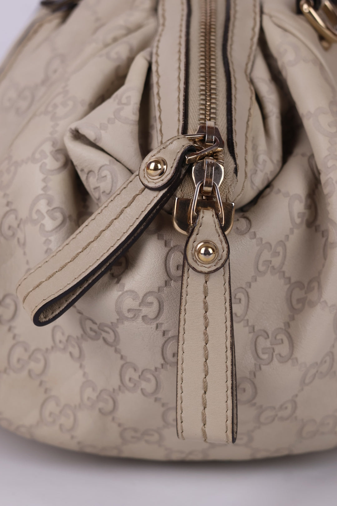 Gucci Boston Sukey GG Signature
