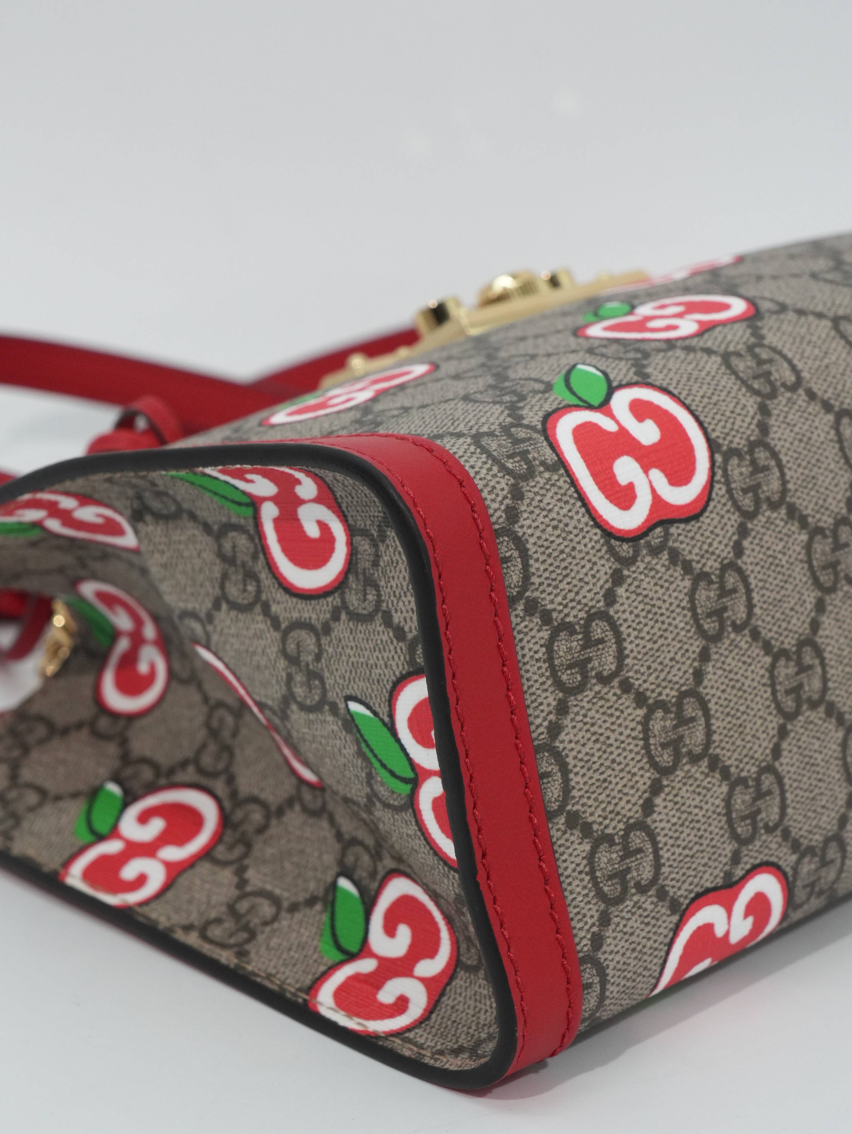 Gucci Padlock Apple Small