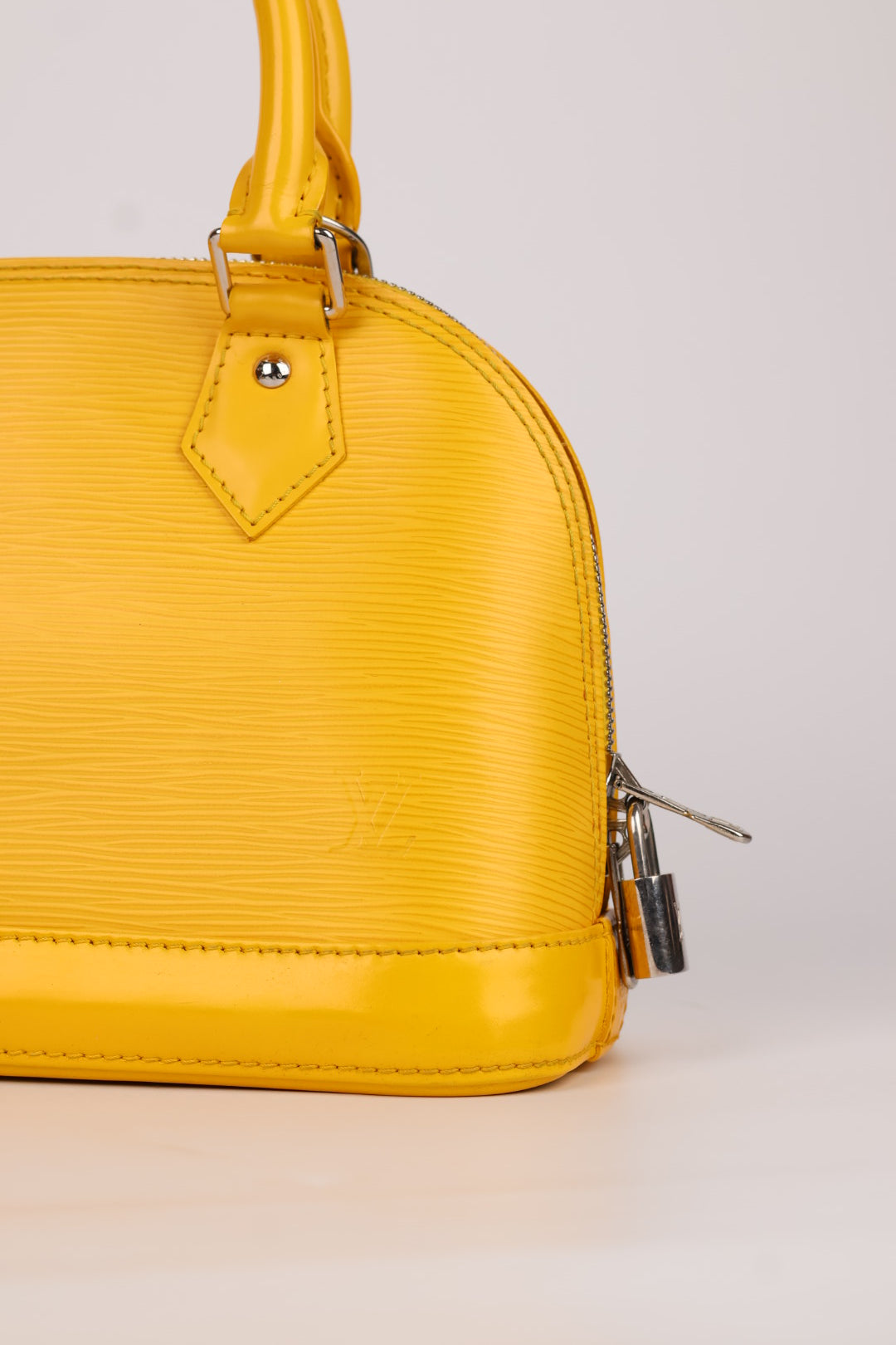 Louis Vuitton Alma BB Epi