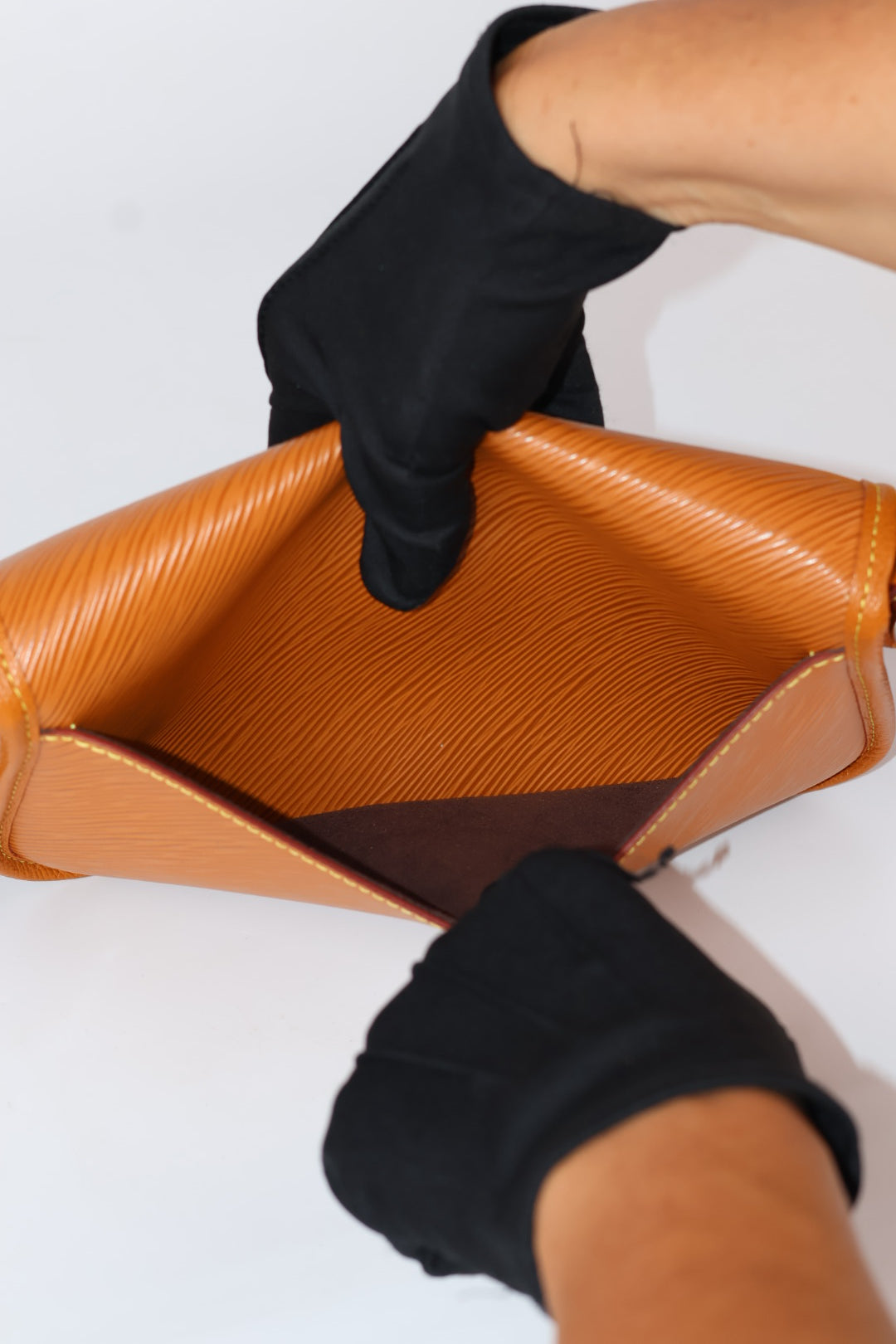 Louis Vuitton Buci Epi