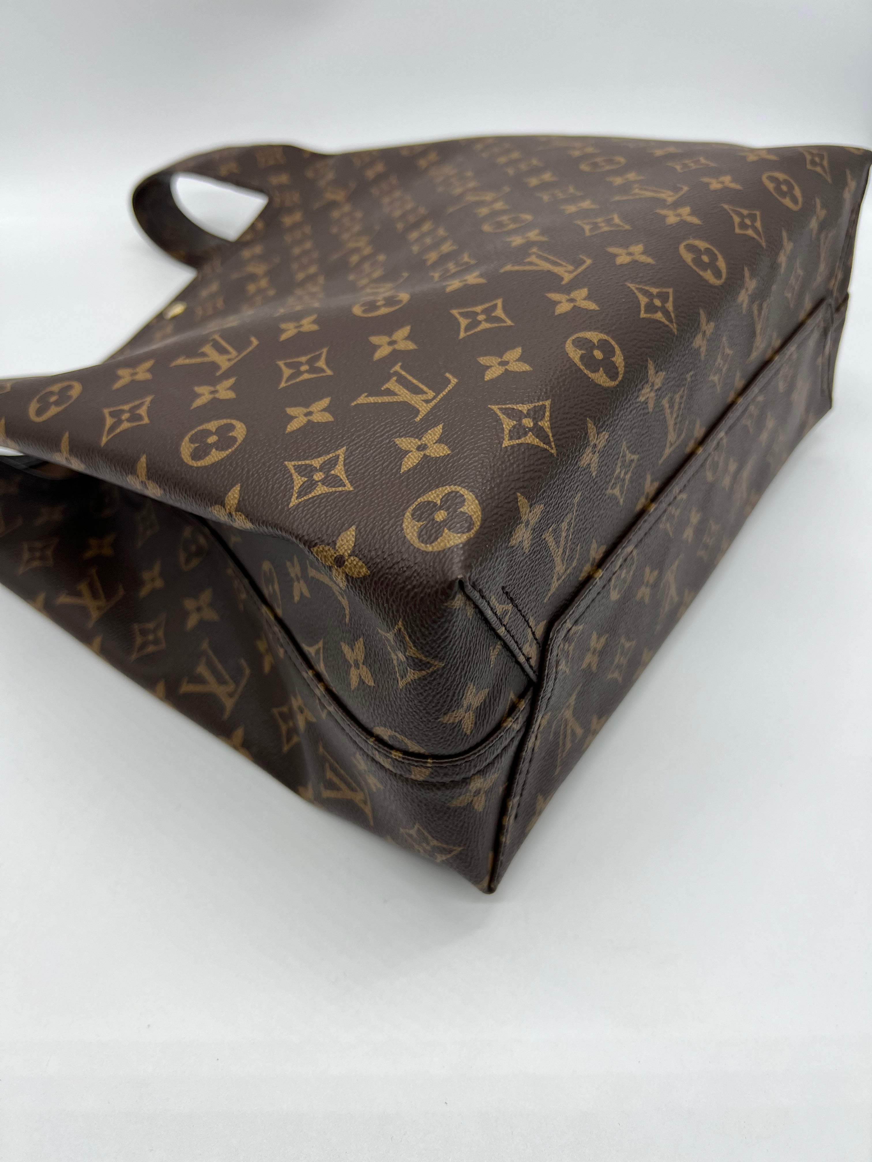 Louis Vuitton Atlantis GM Monogram