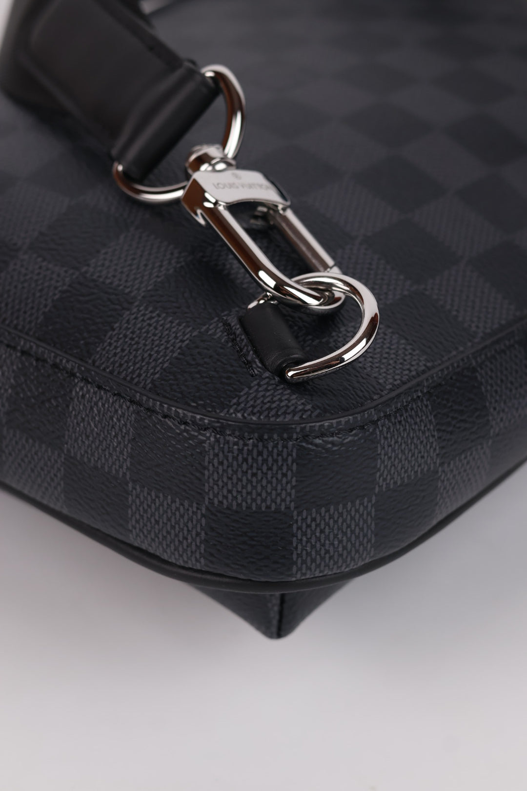 Louis Vuitton Zaino Monospalla Avenue Damier Graphite