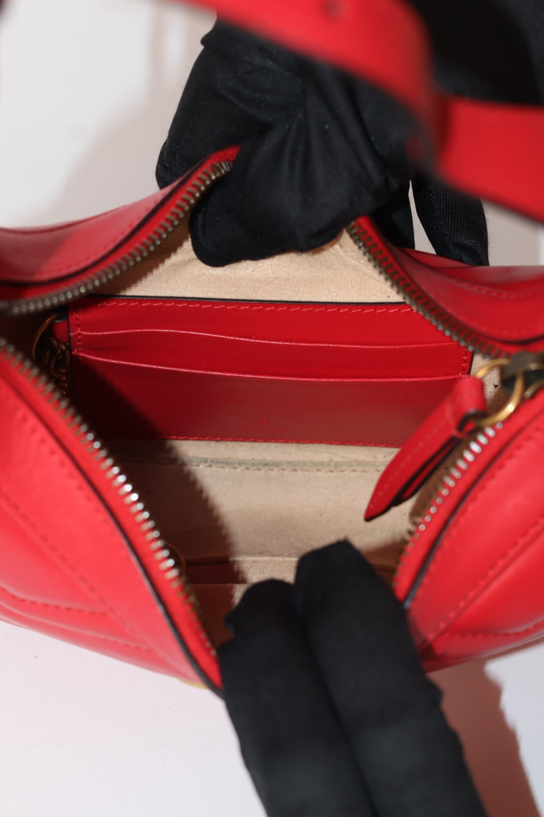 Gucci Marmont Hobo Matelassé