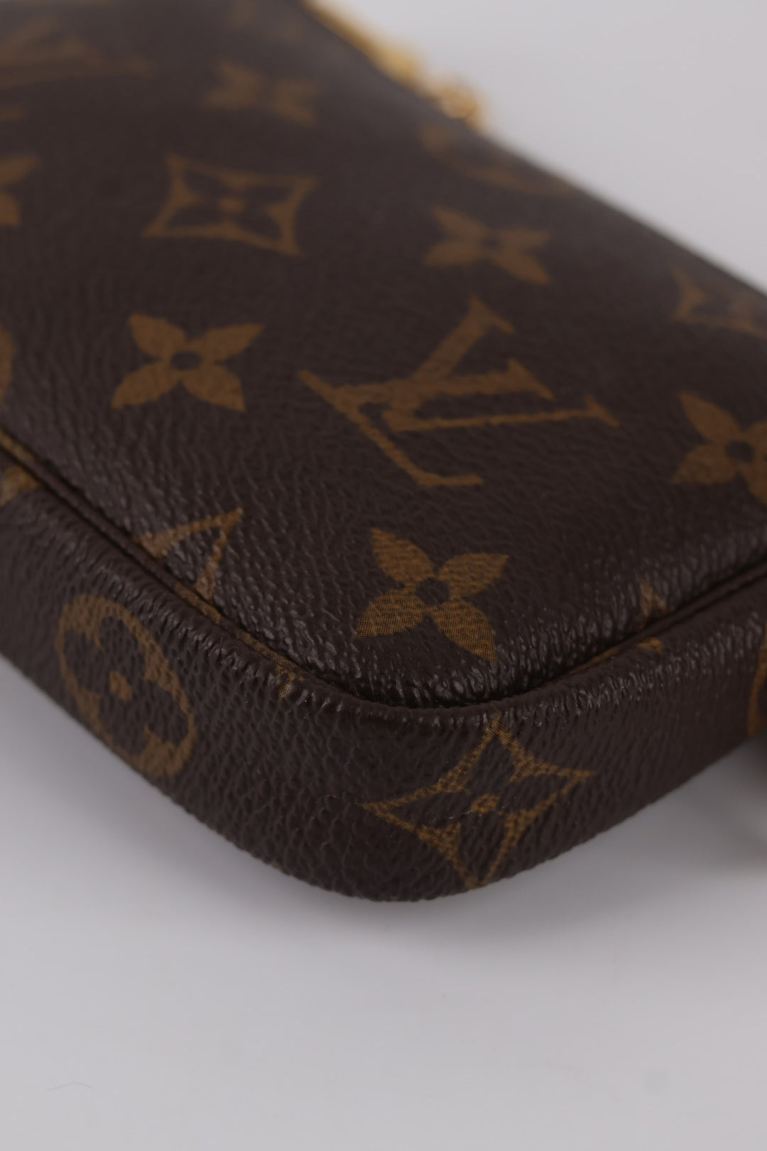 Louis Vuitton Mini Accessoires Monogram